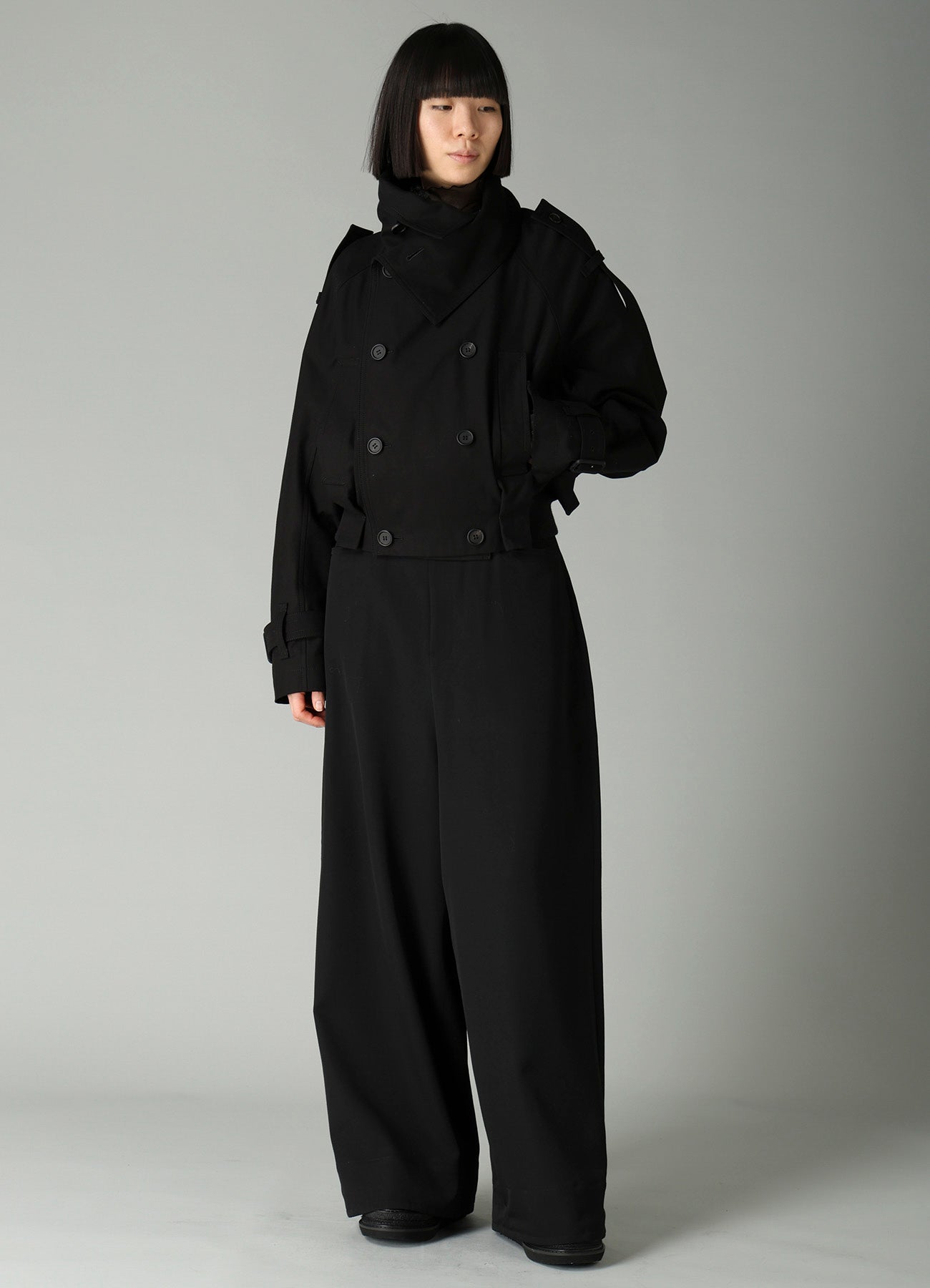MILITARY BACKSIDE SATIN SHORT TRENCH JACKET