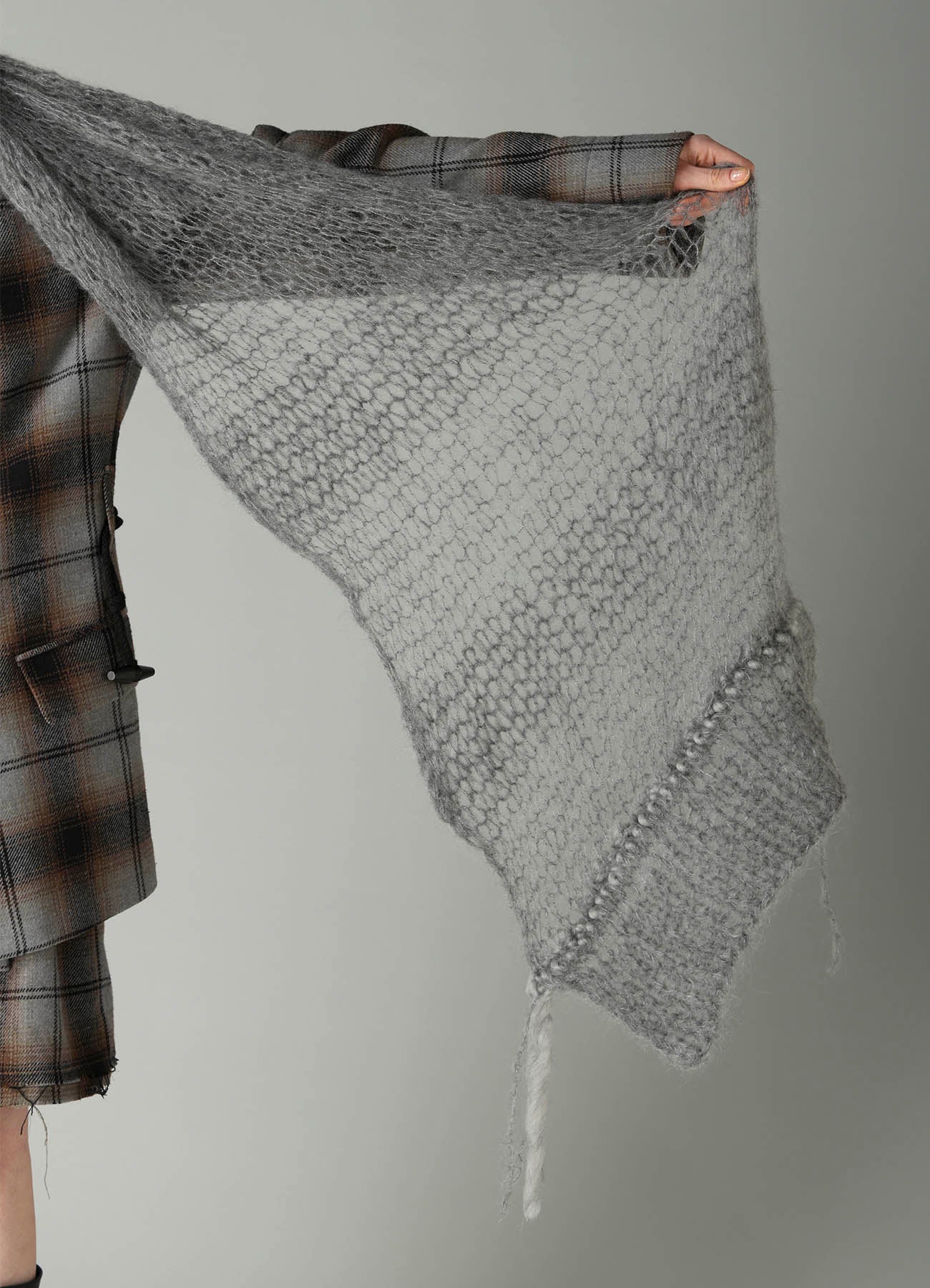 DIAN3 KNITTED STOLE