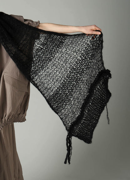 DIAN3 KNITTED STOLE