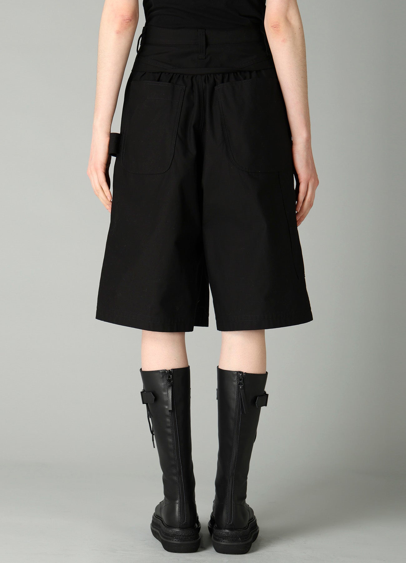 MILITARY BACKSIDE SATIN PAINTER SHORT PANTS