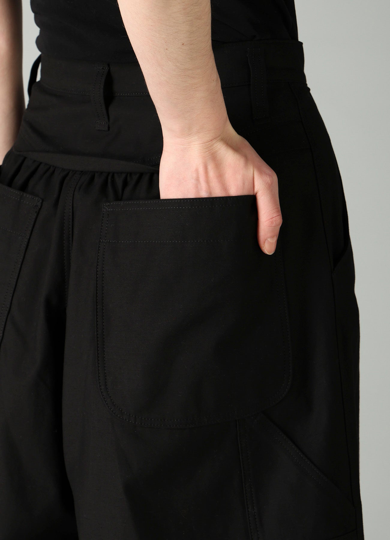 MILITARY BACKSIDE SATIN PAINTER SHORT PANTS