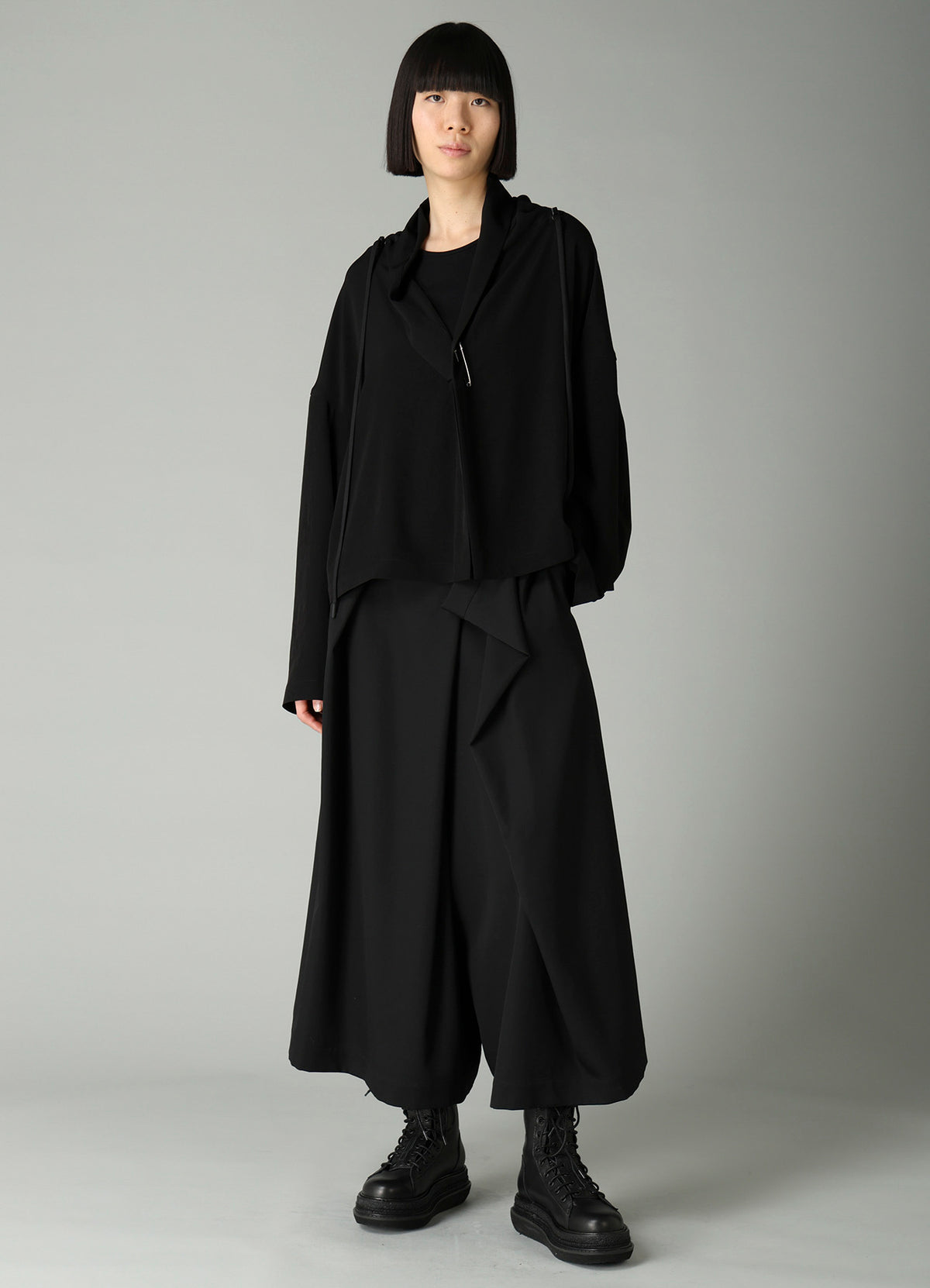 GABARDINE RANDOM TUCK DETAIL PANTS