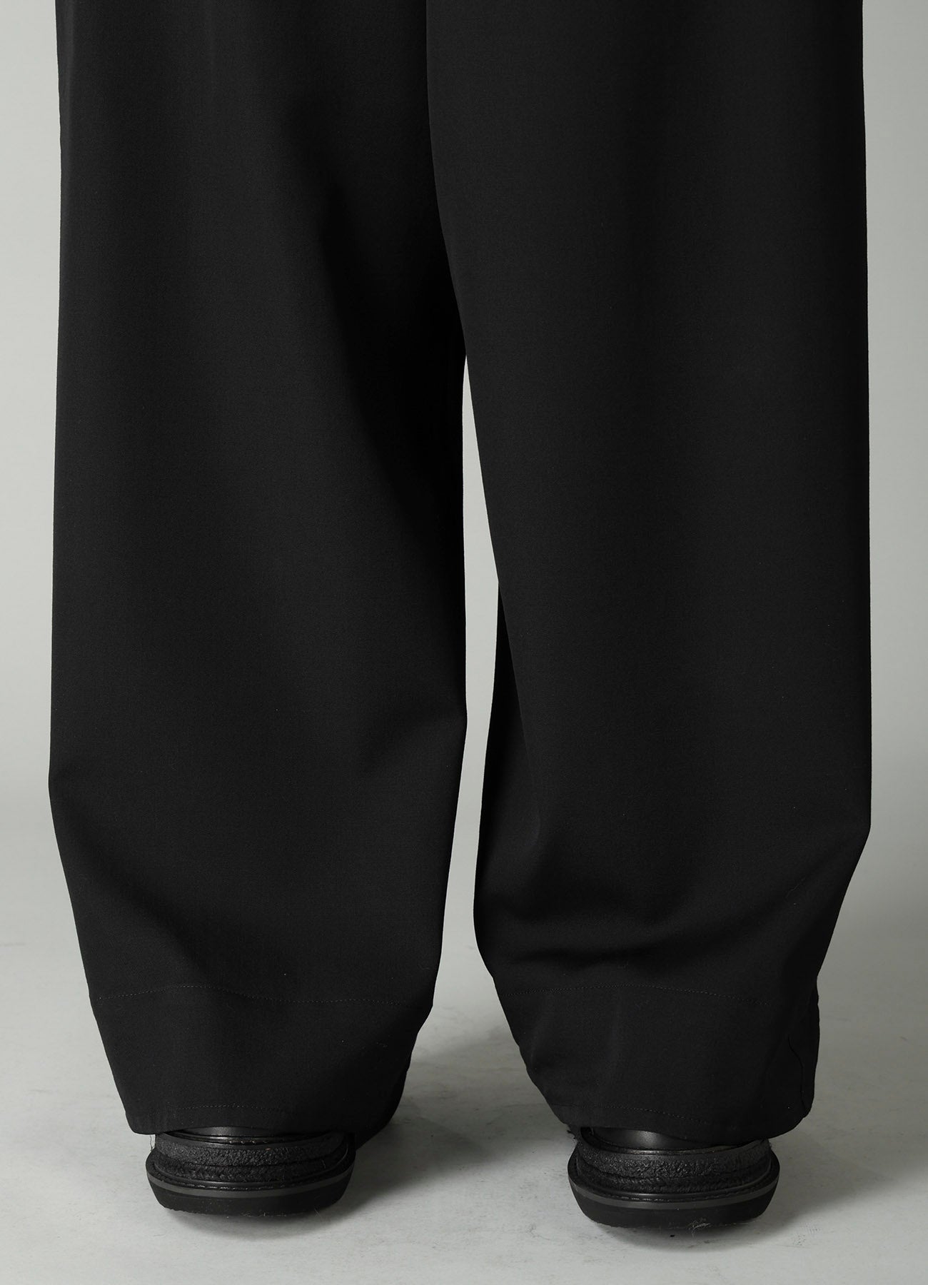 GABARDINE BACKSIDE TUCK BAGGY PANTS – THE SHOP YOHJI YAMAMOTO