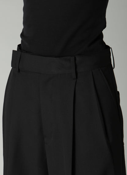 GABARDINE 2 TUCKS BAGGY PANTS