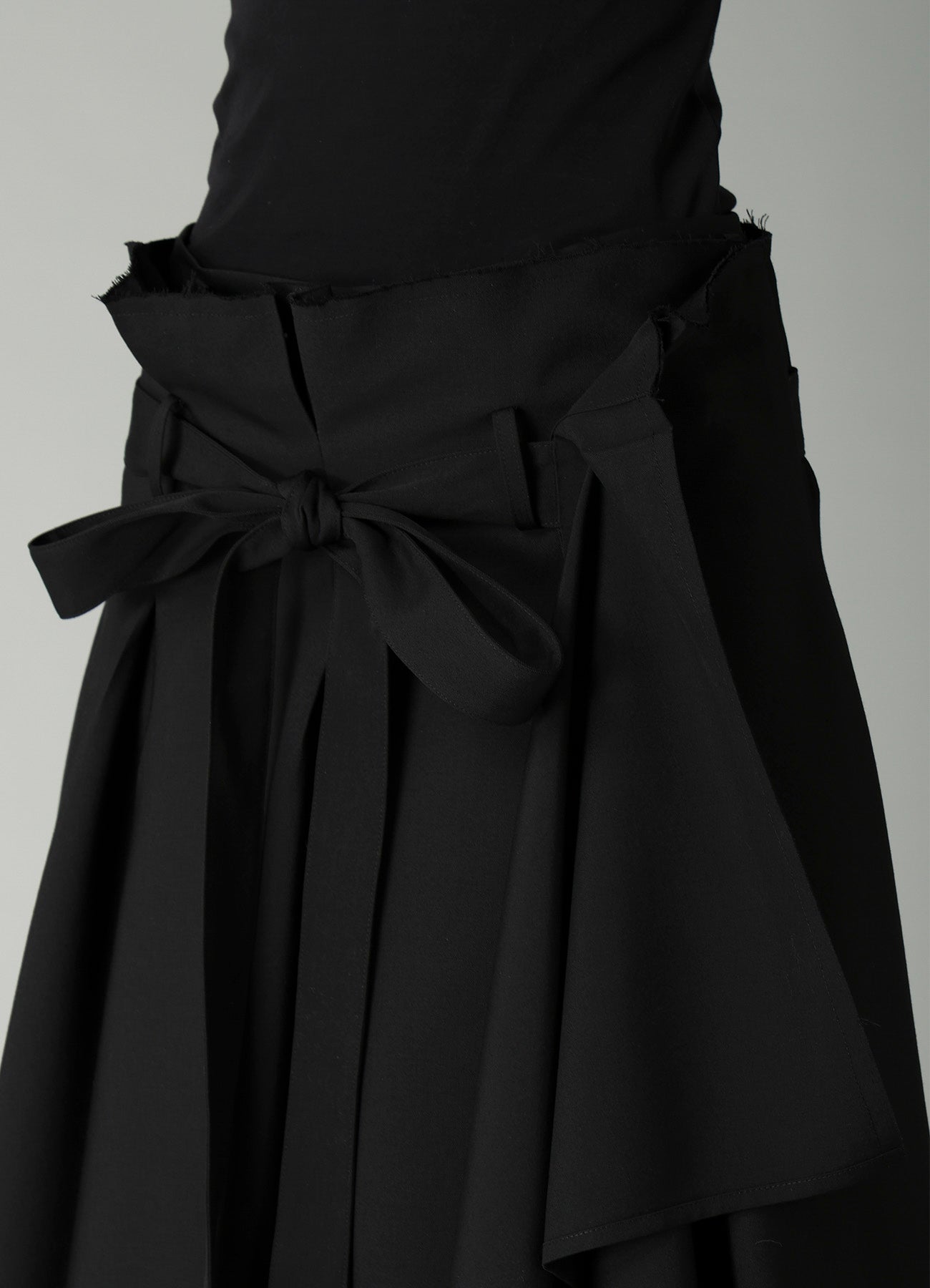 GABARDINE TUCK&DRAPE WRAP SKIRT