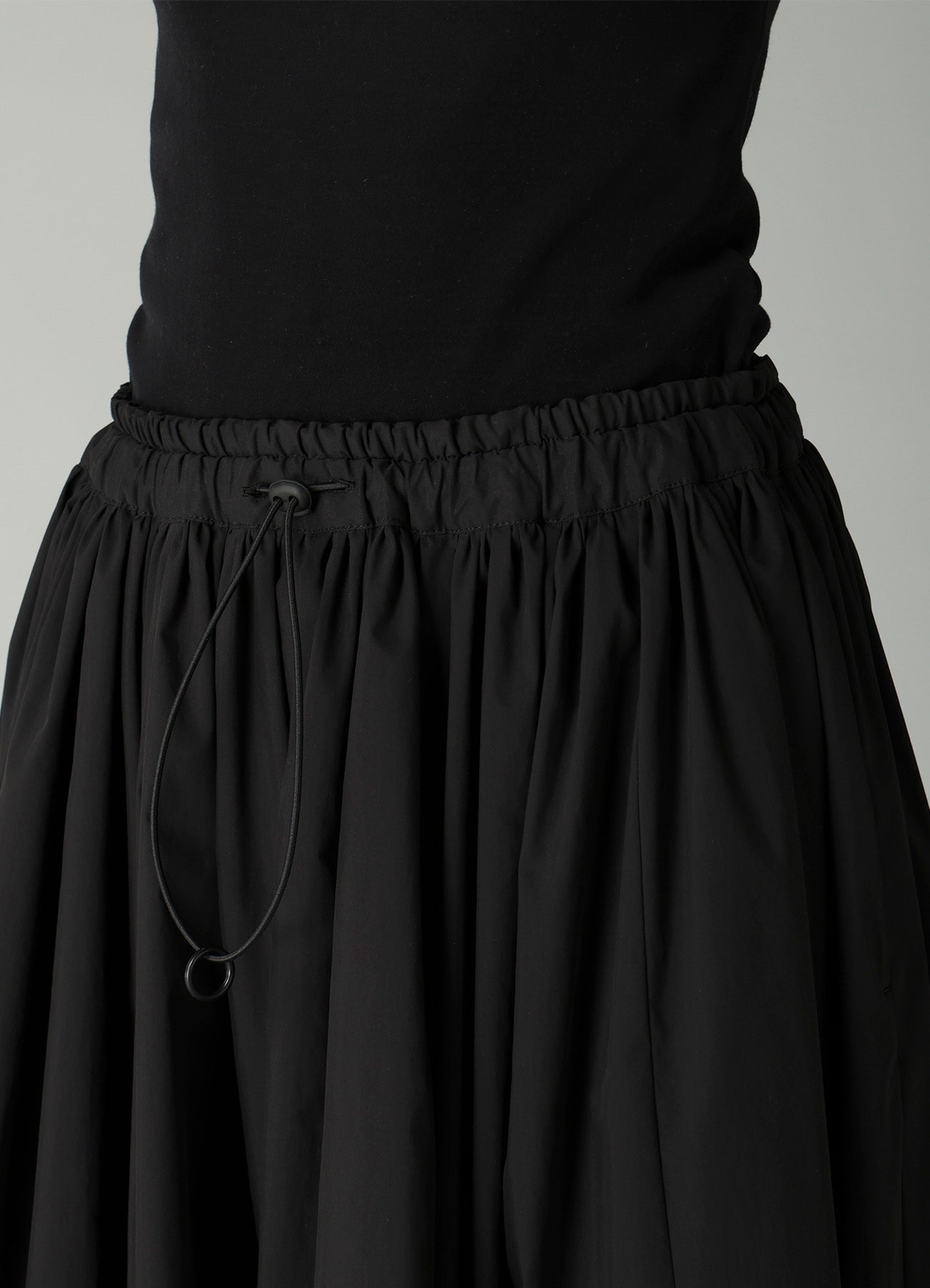 C/Pe WEATHER GATHERED SKIRT