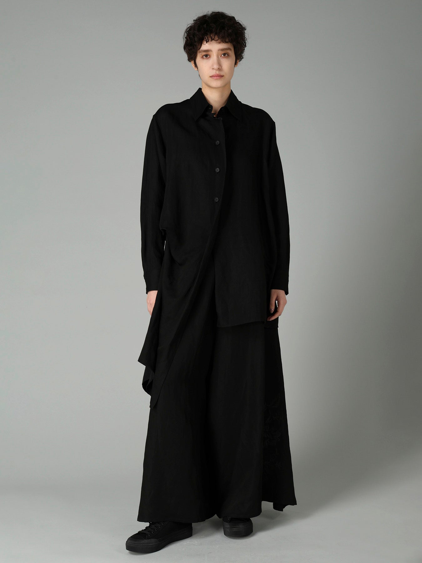 Li/Cu TWILL TUCK&DRAPE BLOUSE