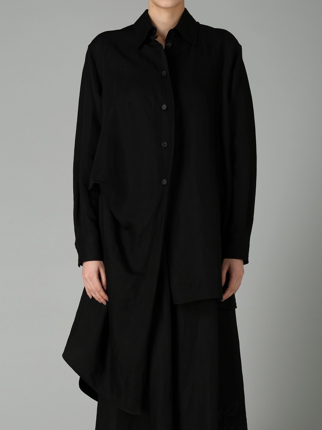 Li/Cu TWILL TUCK&DRAPE BLOUSE
