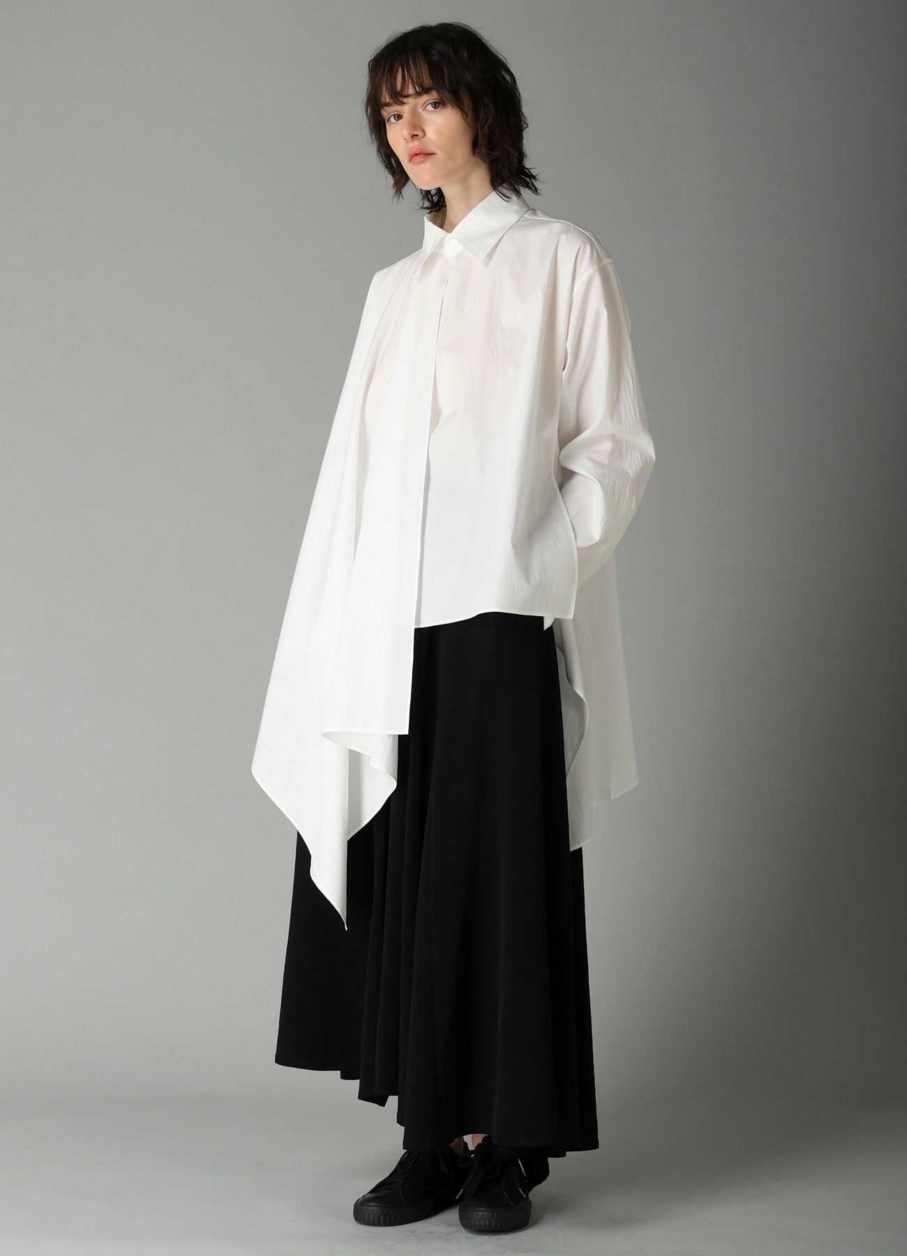 BROAD R LONG ASYMMETRIC BLOUSE