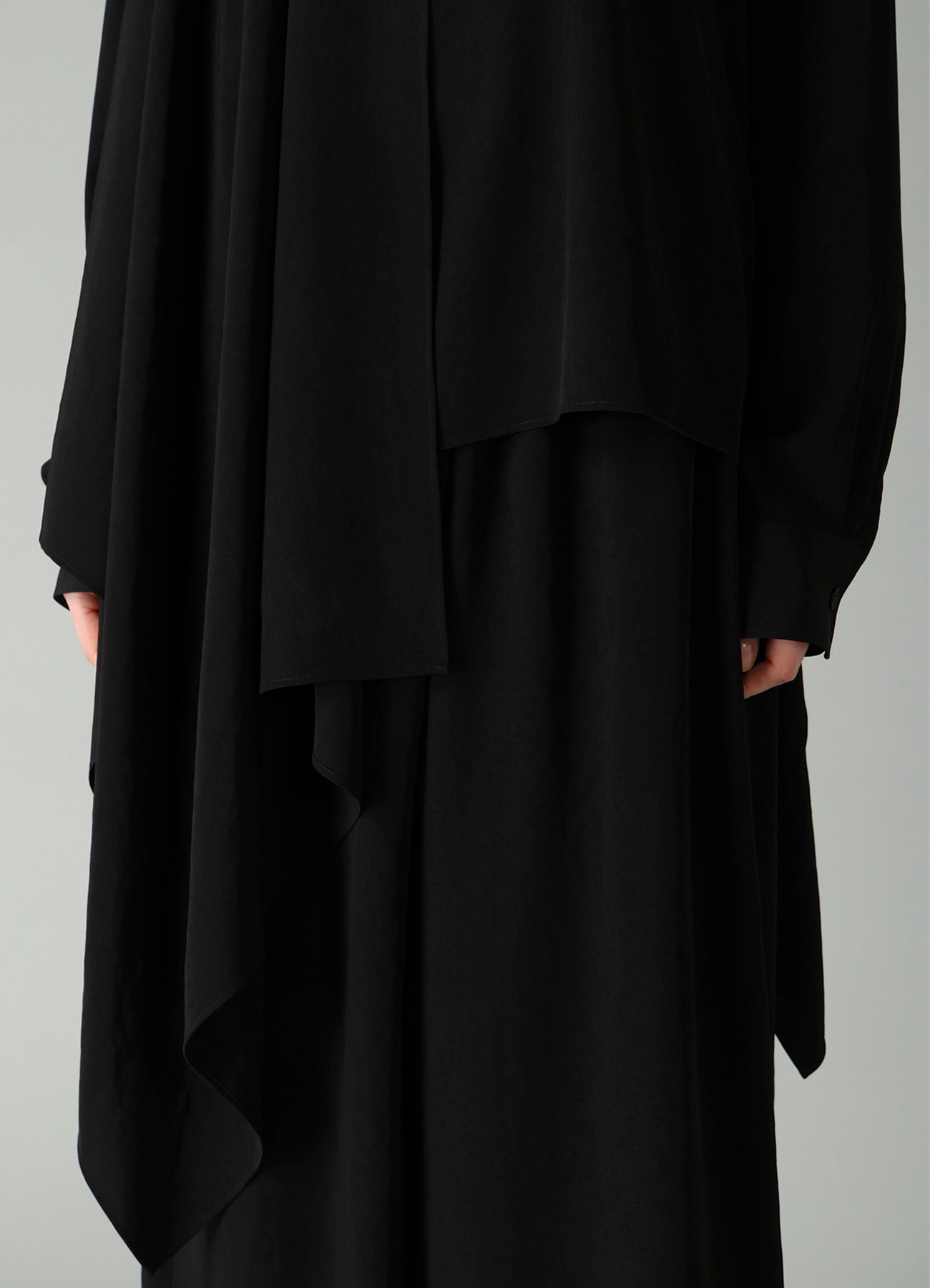 Ta/Pe CREPE DE CHINE R LONG ASYMMETRIC BLOUSE