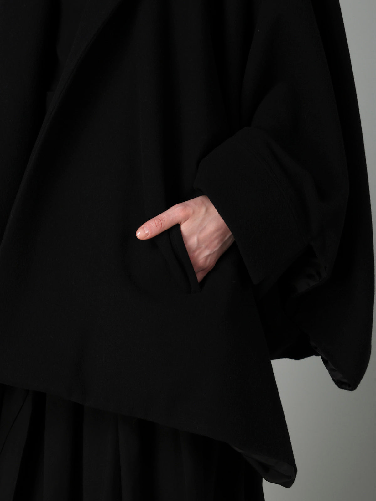 AIRY MOSSER CUFFS POINT COAT