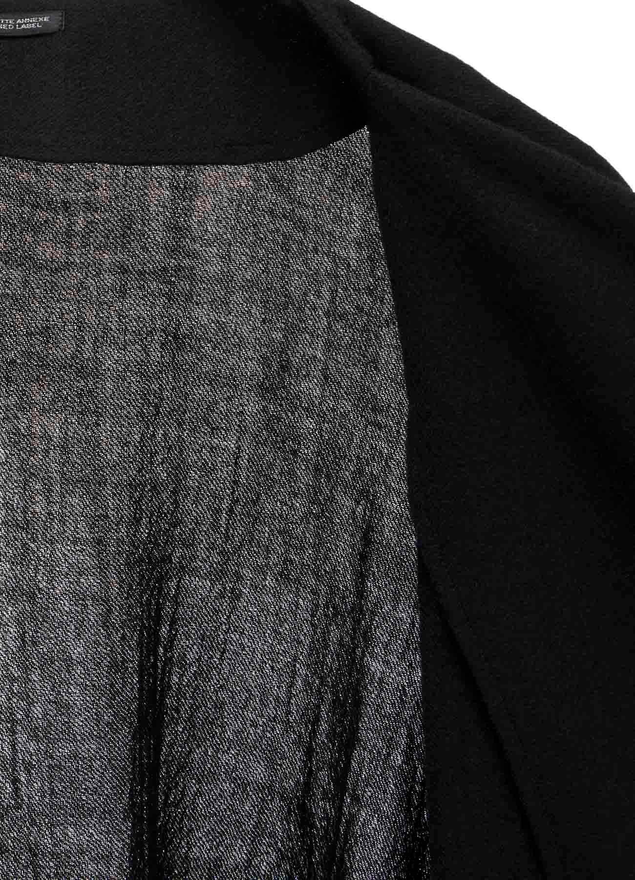 SOFT WOOL STOLE DETAIL COAT
