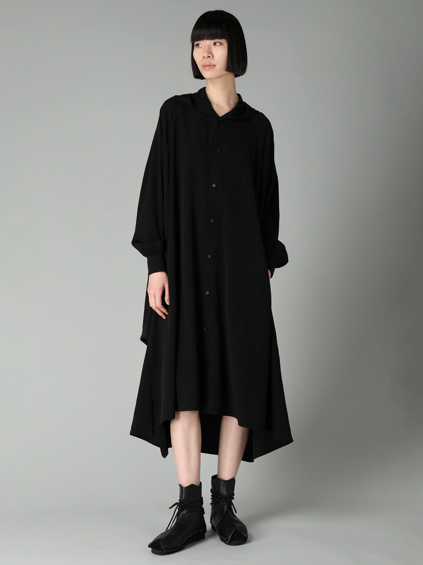 Ta/Pe CREPE DE CHINE HOODED RAGLAN SLV DRESS
