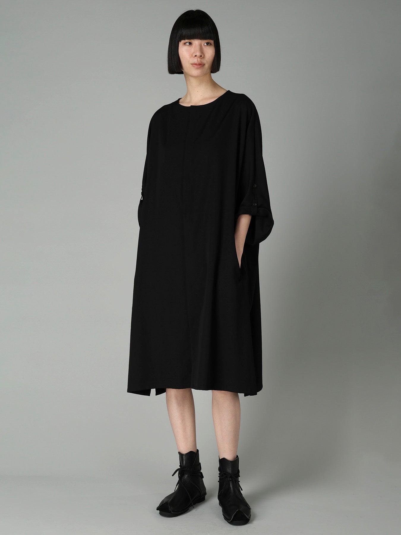 GABARDINE ROUND NECK DRESS
