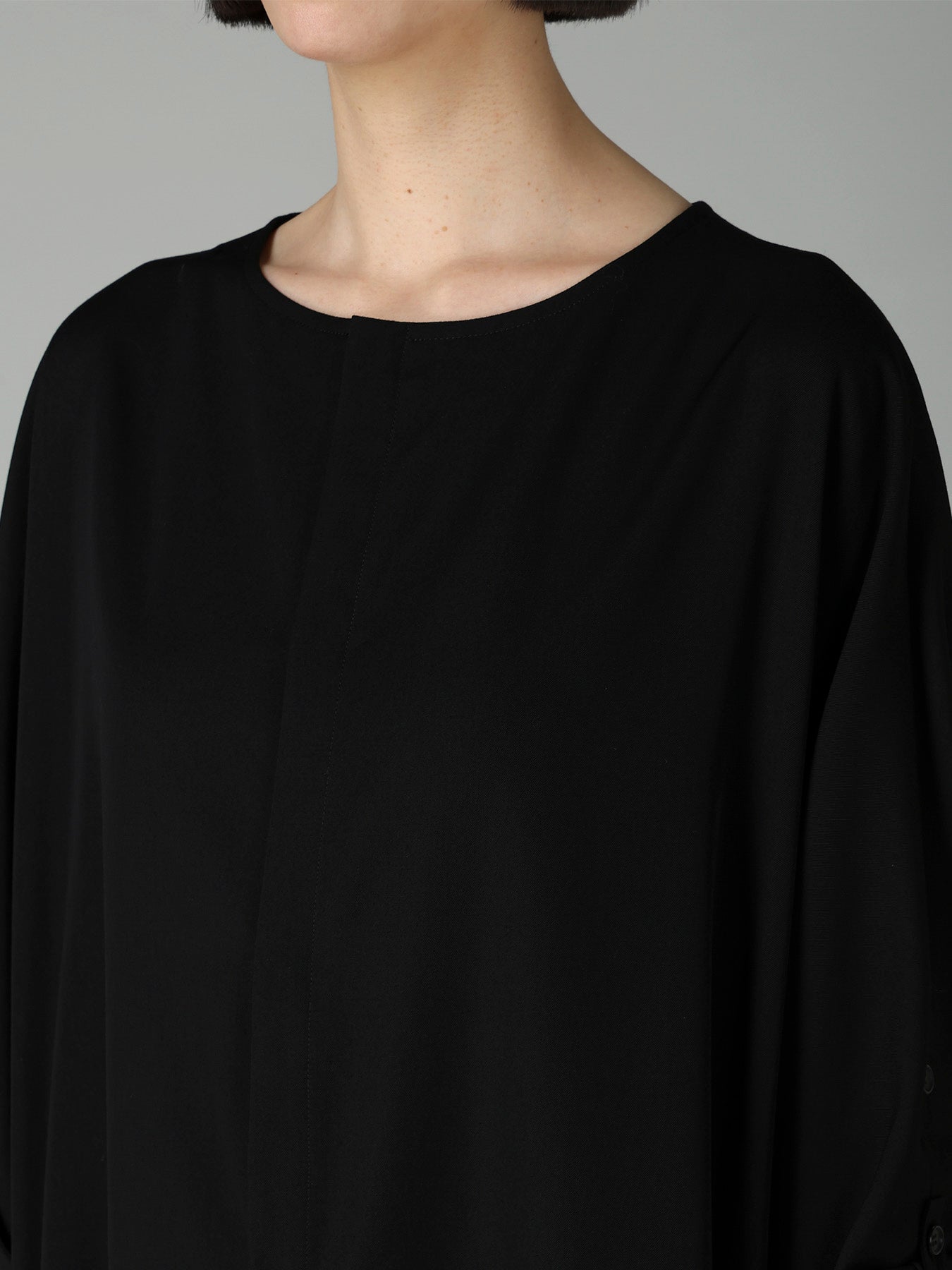 GABARDINE ROUND NECK DRESS
