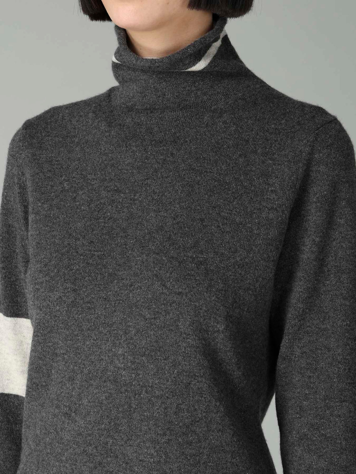EMBROIDERY LINE YY SIGNATURE HIGHNECK PO