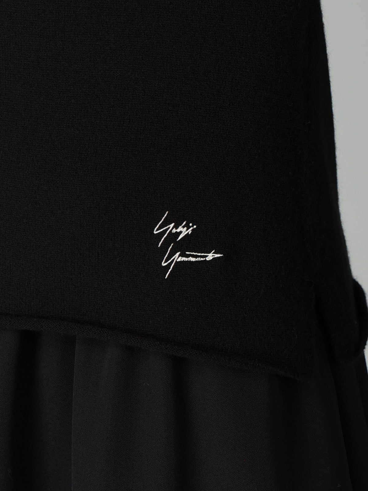 EMBROIDERY LINE YY SIGNATURE HIGHNECK PO