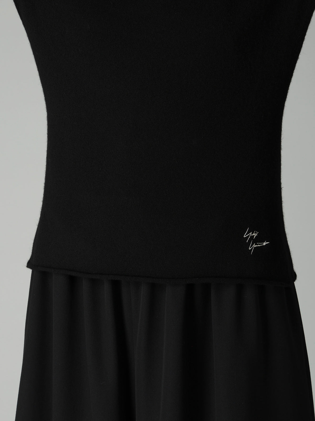 EMBROIDERY LINE YY SIGNATURE HIGHNECK PO