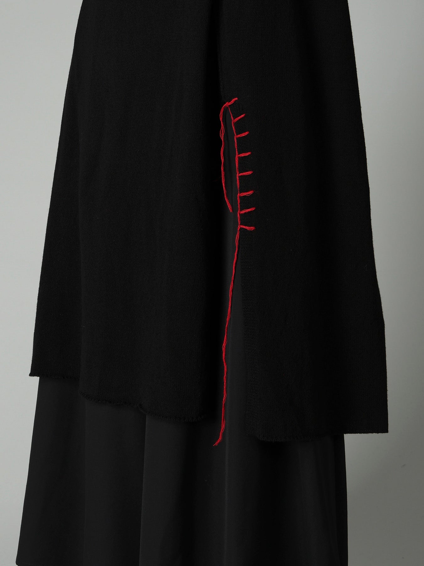 RIB EBROIDERY PULLOVER