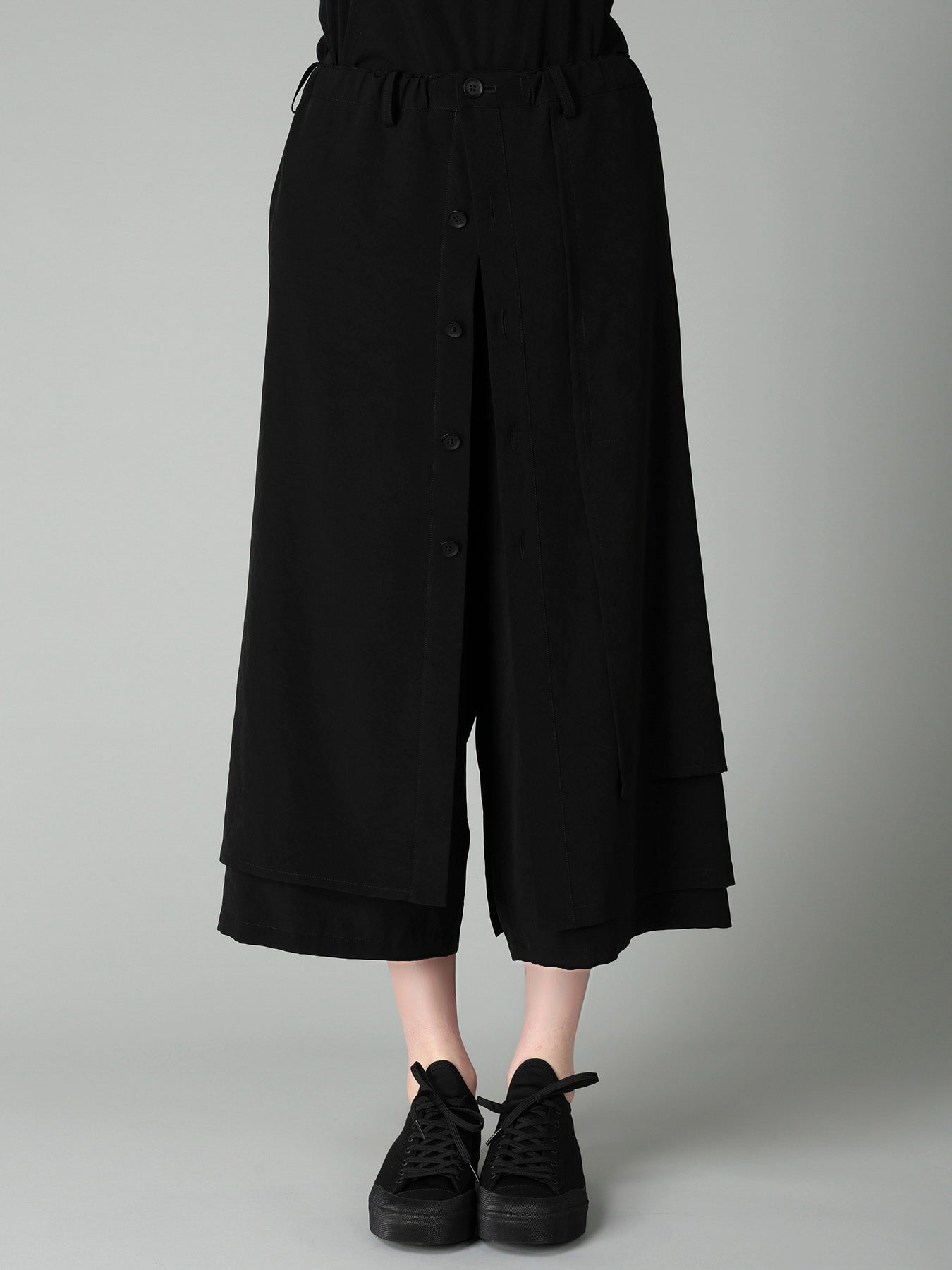 Ta/Pe CREPE DE CHINE F BUTTON WRAP PANTS – THE SHOP YOHJI YAMAMOTO