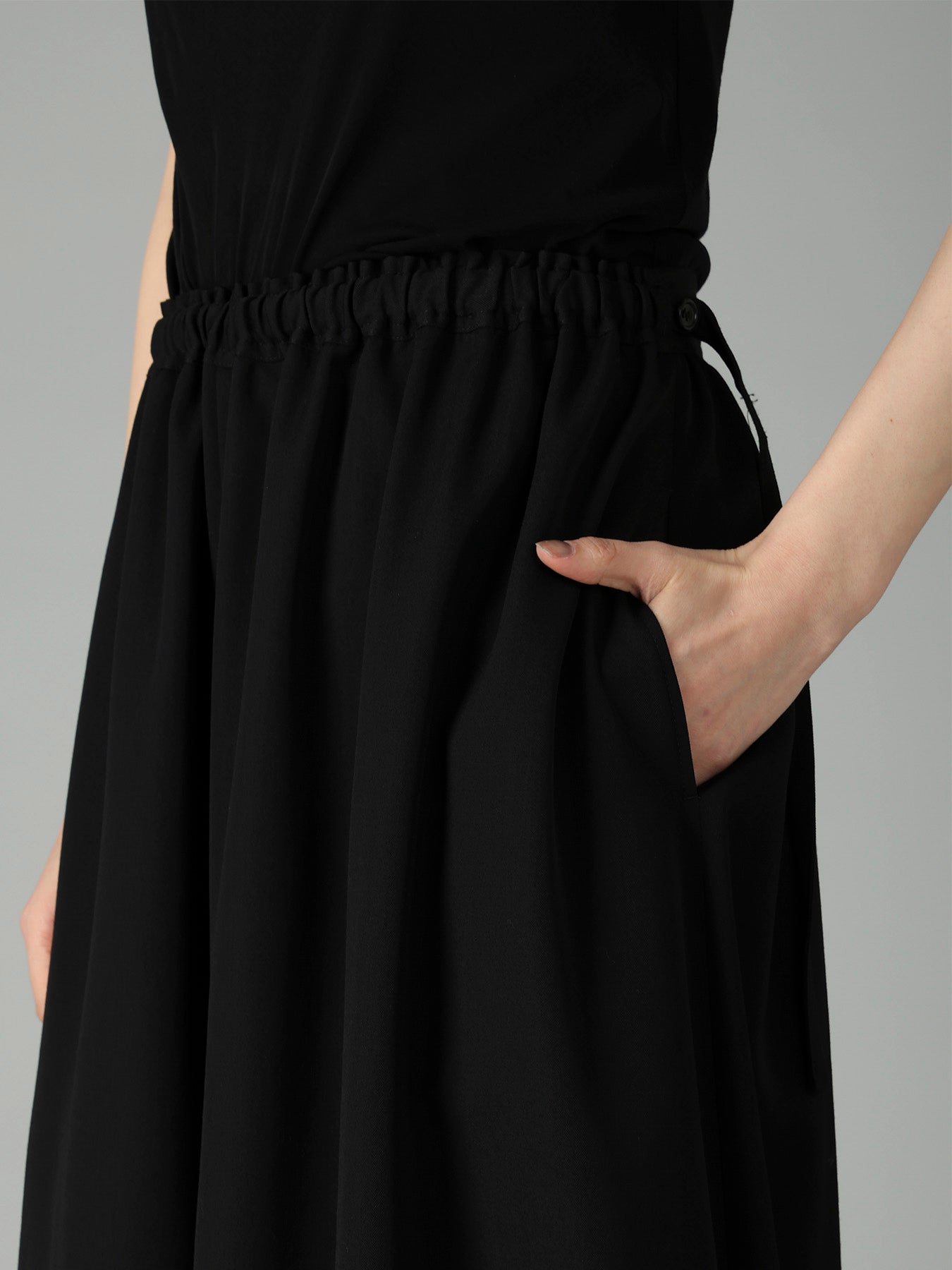 GABARDINE GATHERED SKIRT PANTS