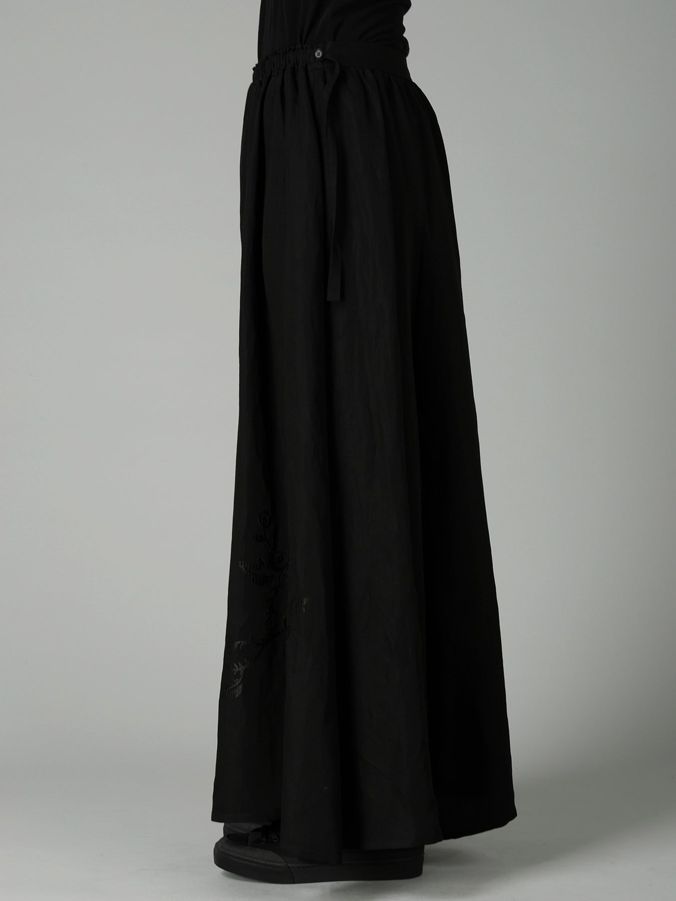Li/Cu TWILL GATHERED SKIRT PANTS