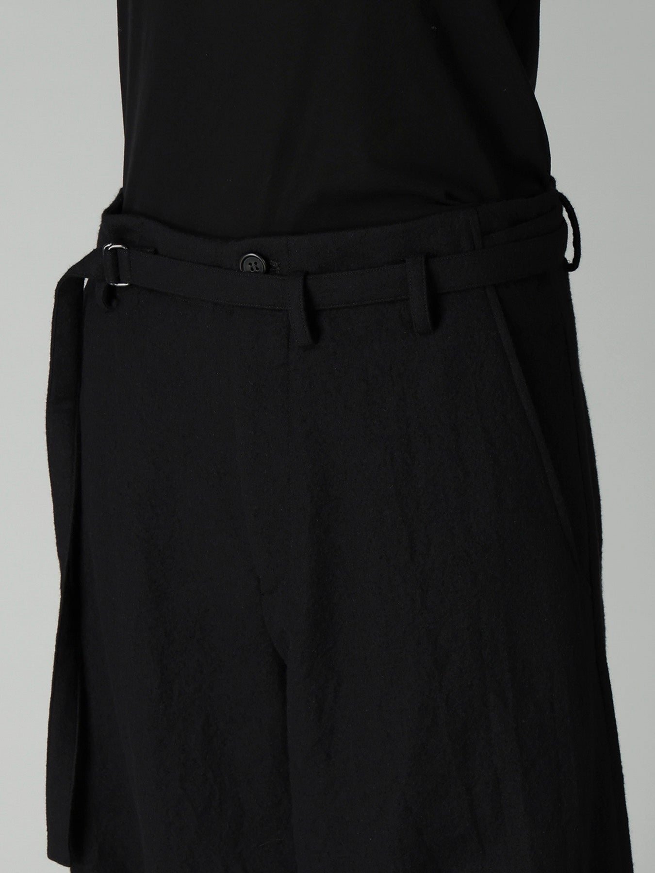 MILLED GABARDINE W BELT DETAIL PANTS