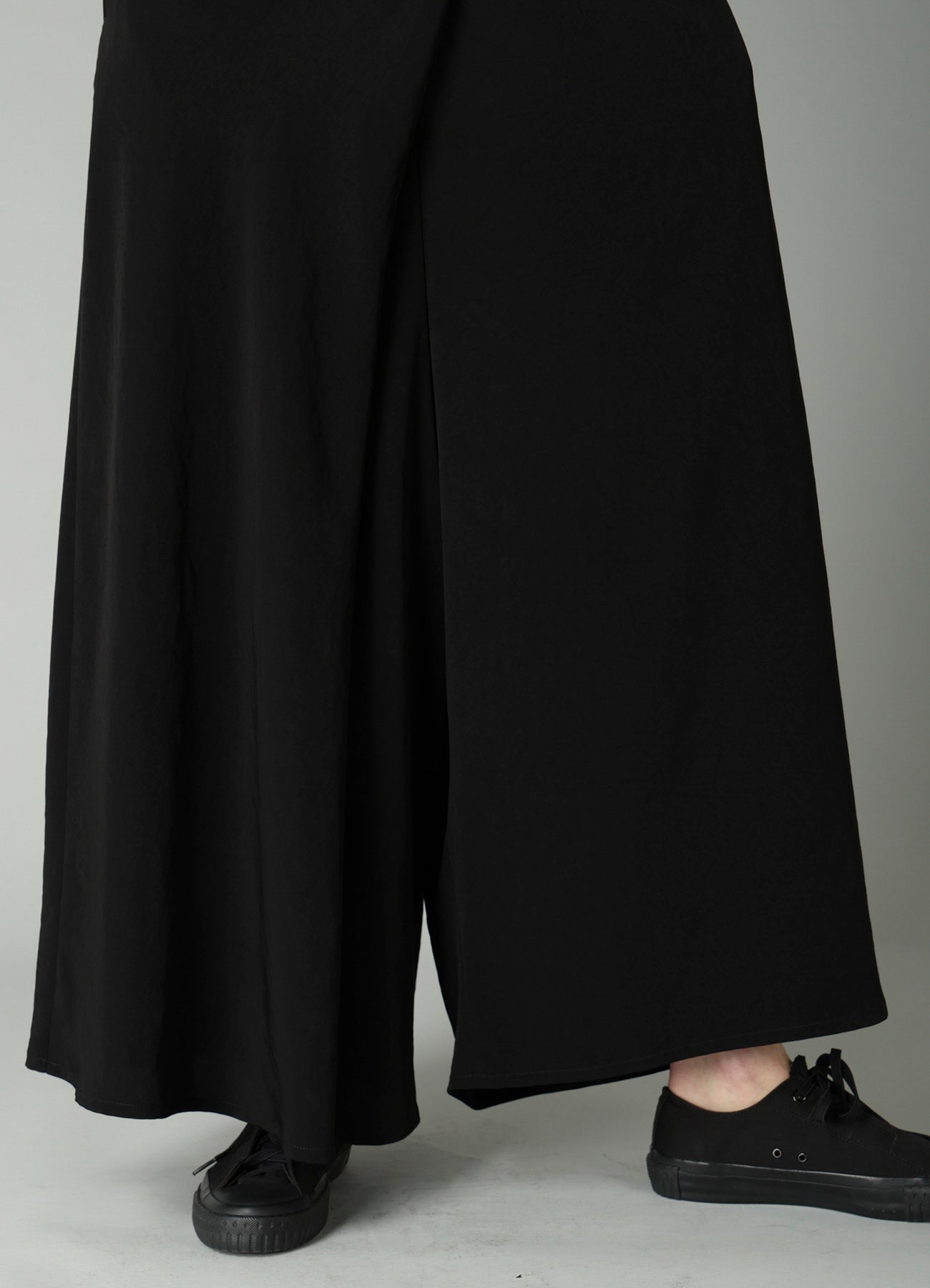 Ta/Pe CREPE DE CHINE R WRAP SKIRT PANTS B