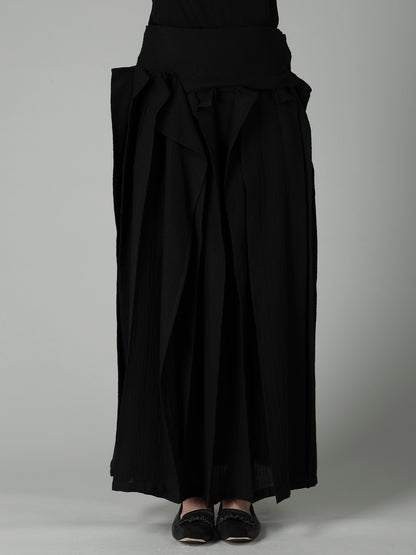 SOFT WOOL REVERSE TUCKED SKIRT