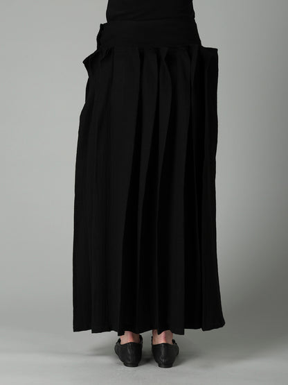 SOFT WOOL REVERSE TUCKED SKIRT