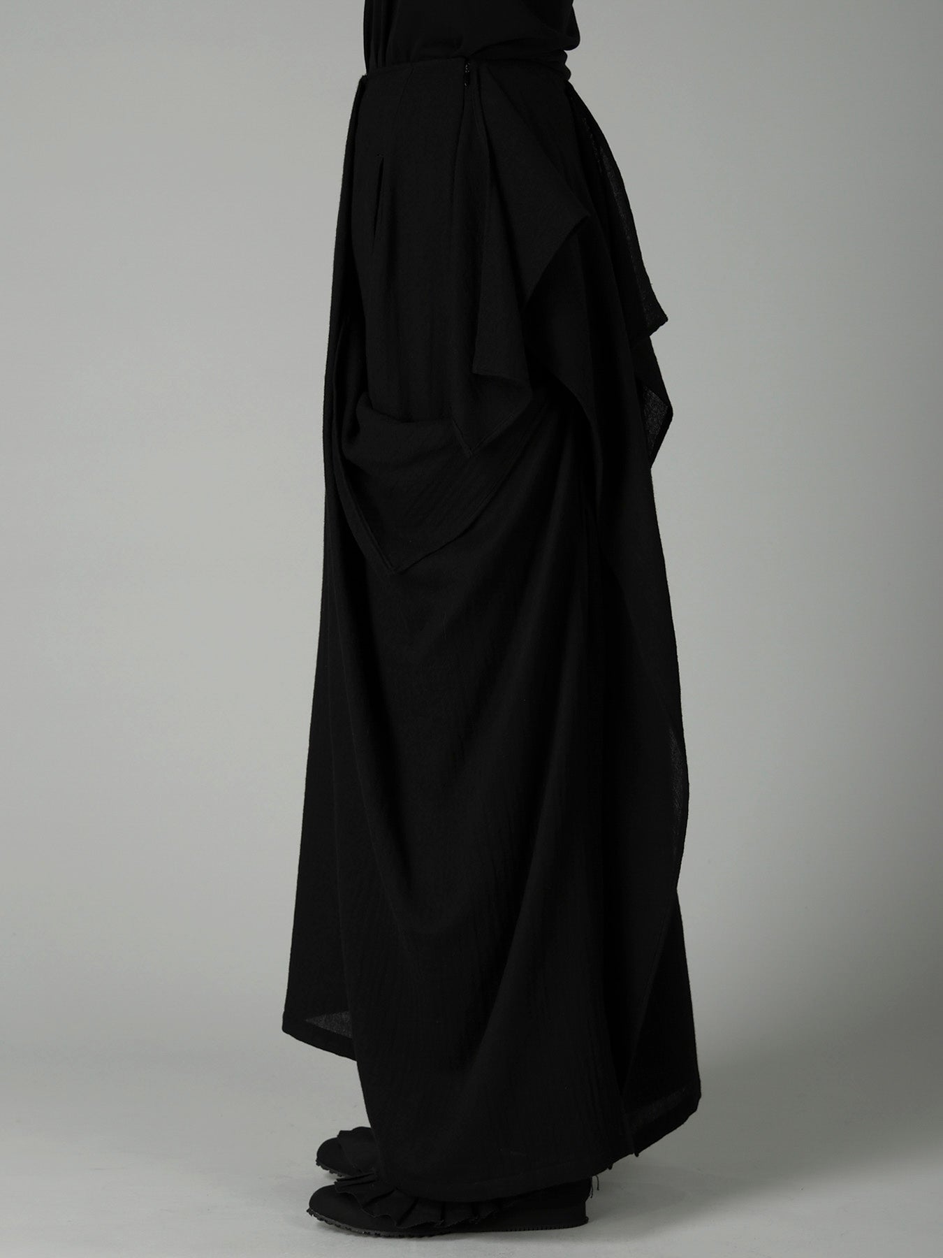 SOFT WOOL R SLIT LAYERED SKIRT