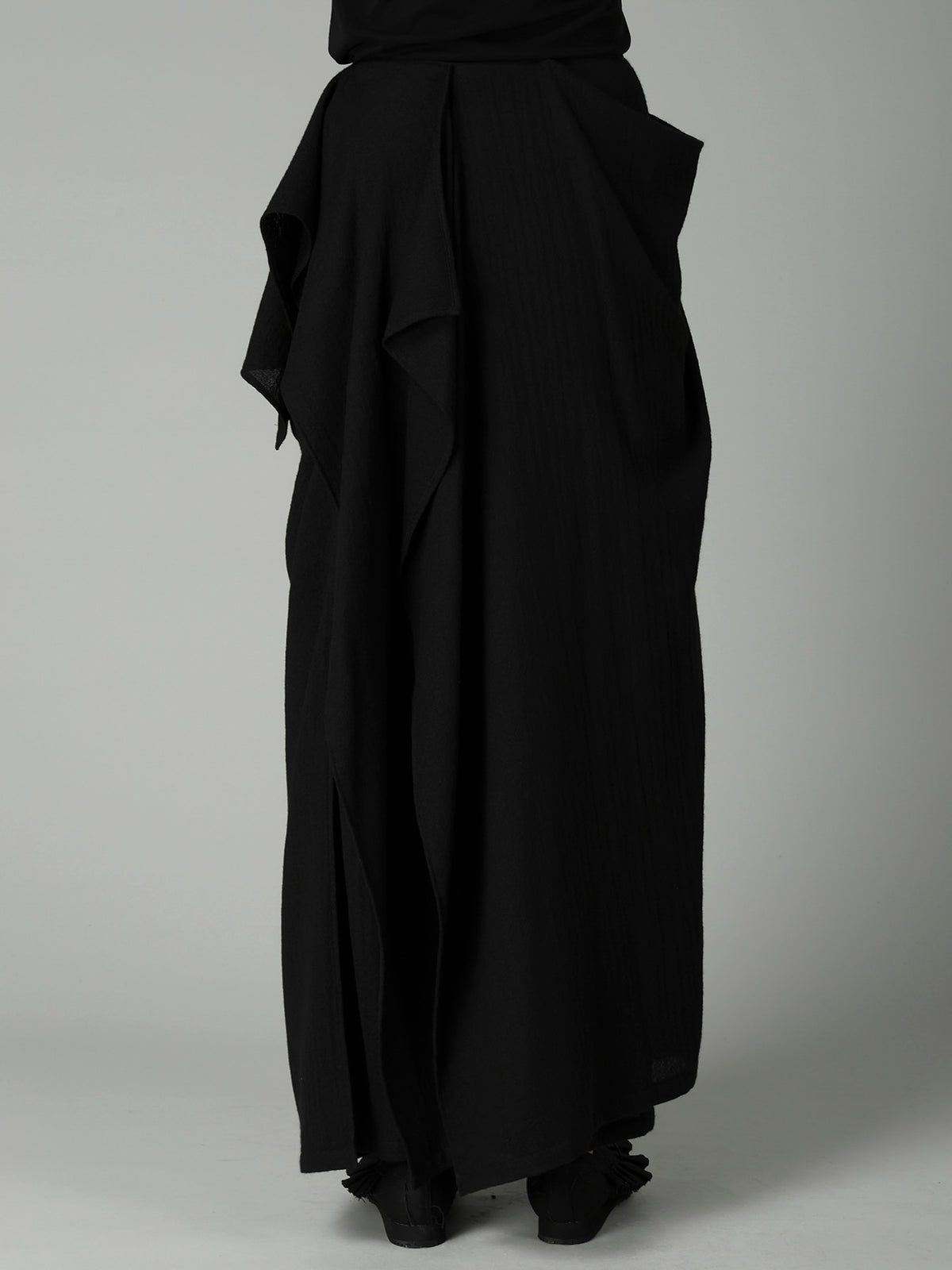SOFT WOOL R SLIT LAYERED SKIRT