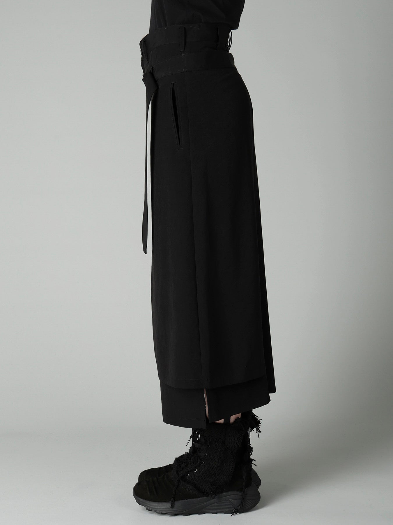 Ta/Pe CREPE DE CHINE R PLEATS DOUBLE LAYERED SKIRT