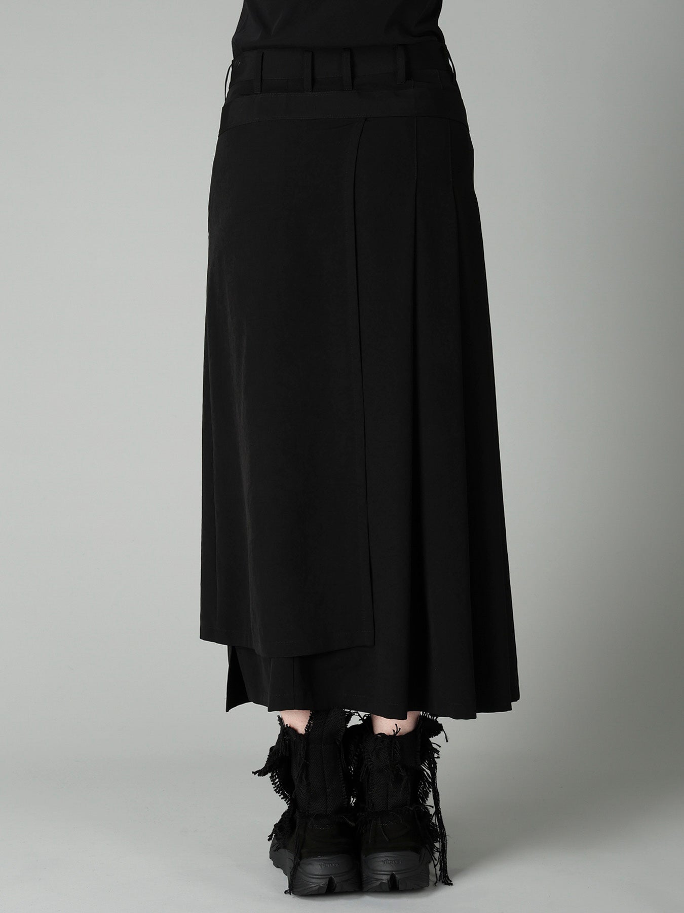 Ta/Pe CREPE DE CHINE R PLEATS DOUBLE LAYERED SKIRT