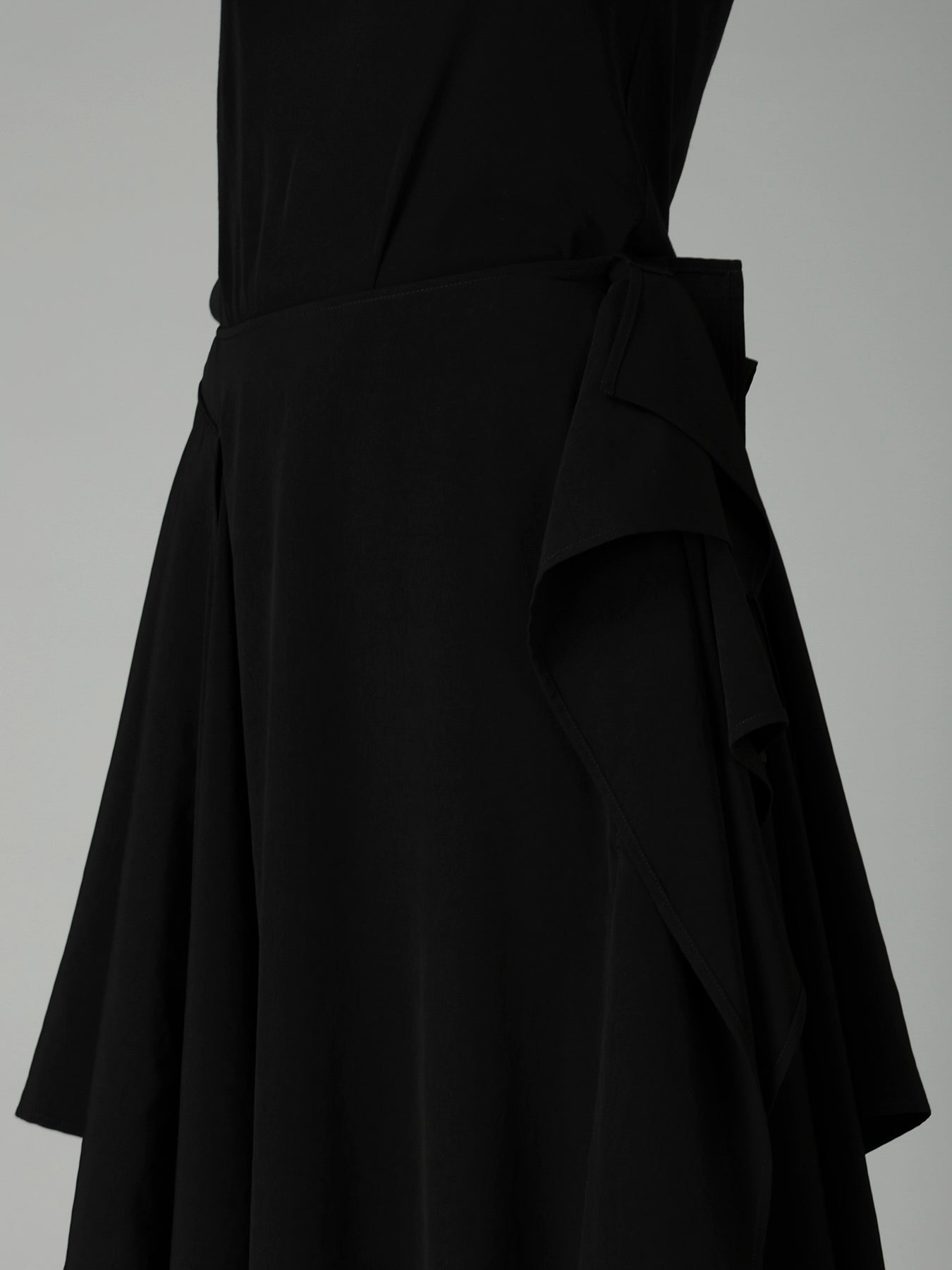 Ta/Pe CREPE DE CHINE DRAPED SKIRT