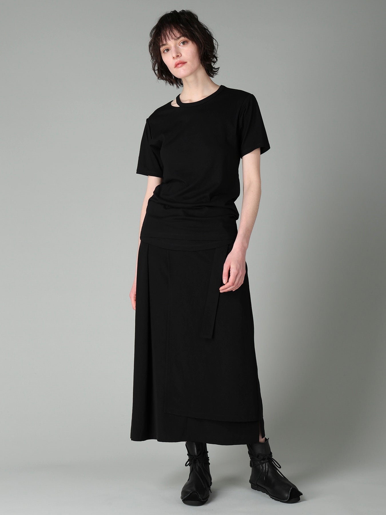 30/-COTTON VISCOSE SINGLE SLIT DETAIL SHORT SLV T