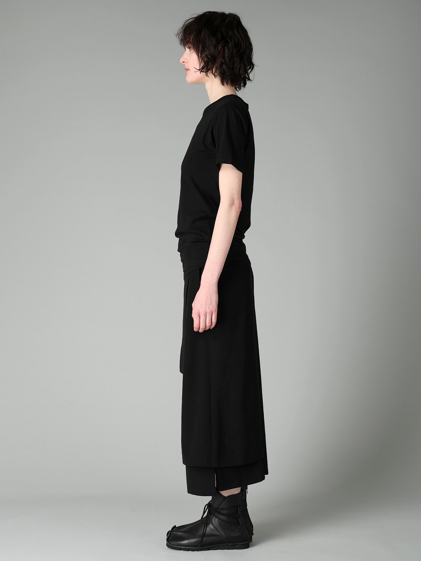 30/-COTTON VISCOSE SINGLE SLIT DETAIL SHORT SLV T