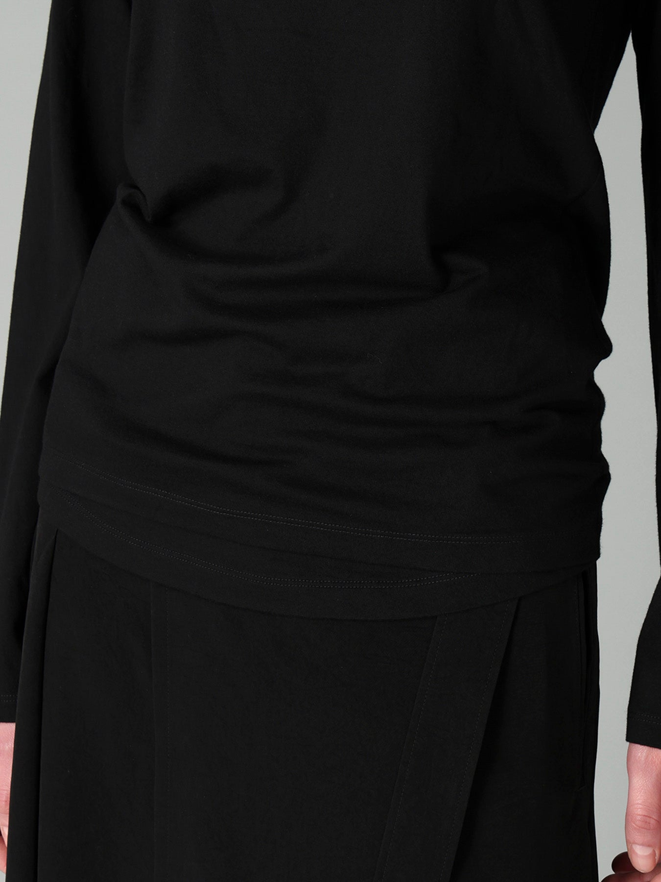 30/-COTTON VISCOSE SINGLE SLIT DETAIL LONG SLV T