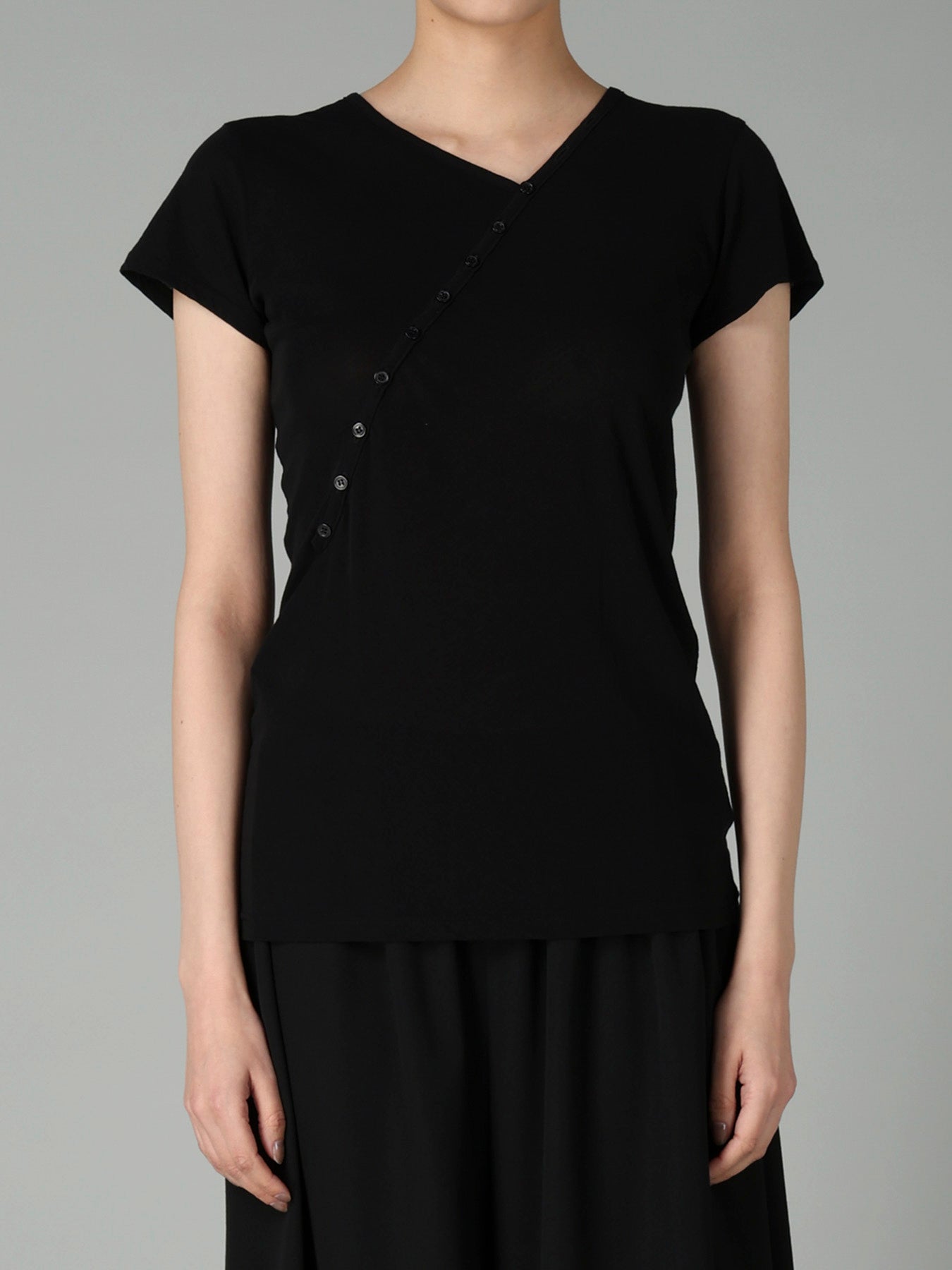 HIGH TWISTED SINGLE JERSEY DIGONAL BUTTON SHORT SLV T