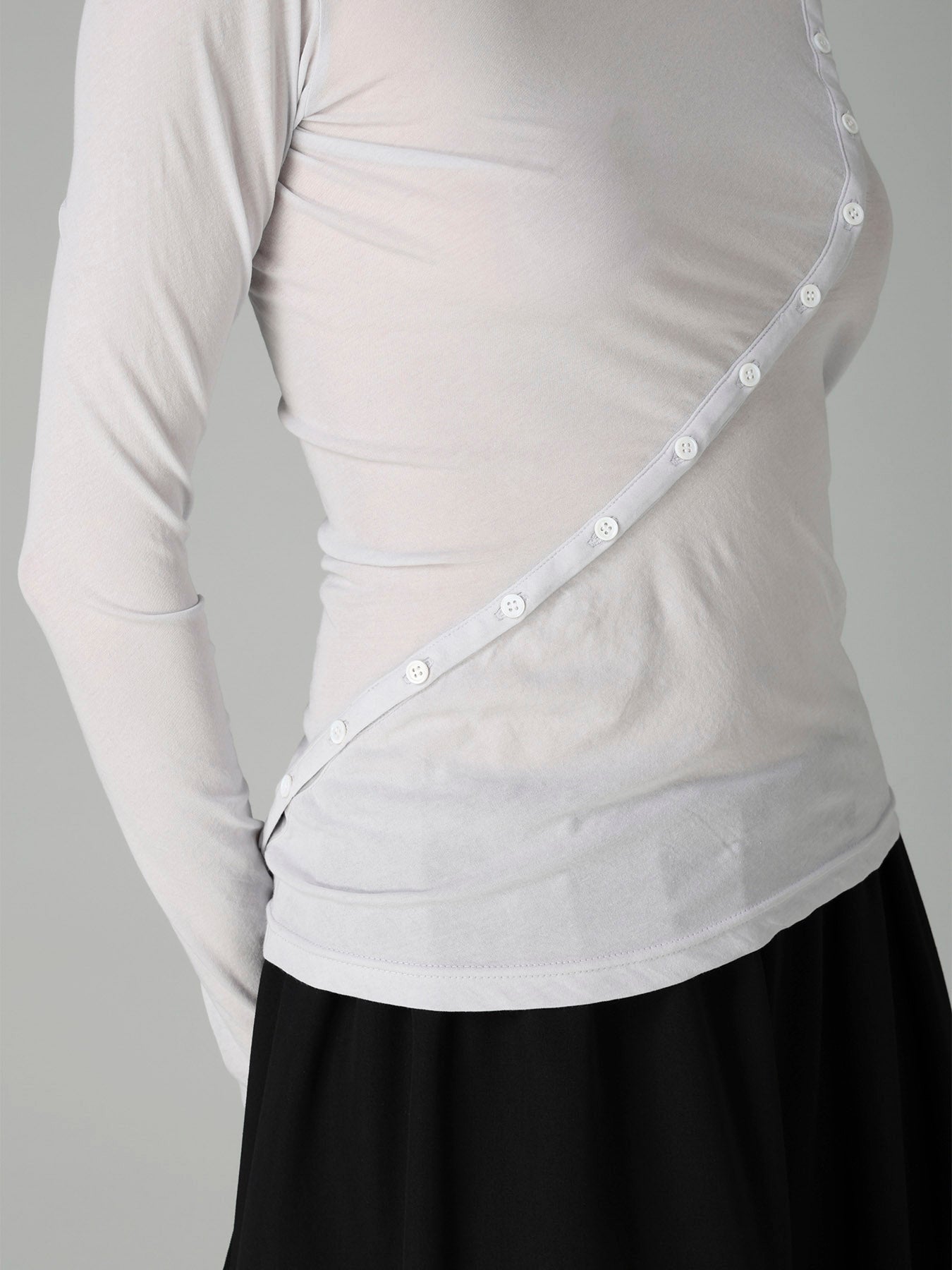 HIGH TWISTED SINGLE JERSEY DIGONAL BUTTON LONG SLV T