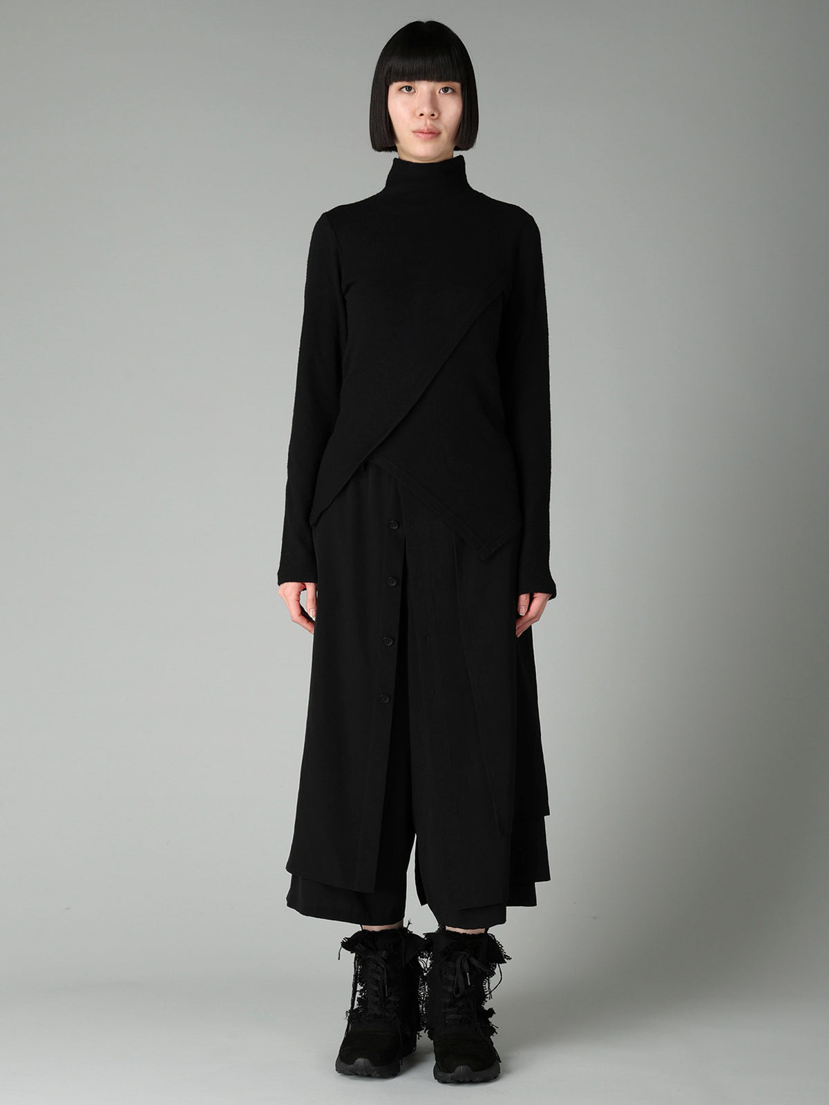 AIRY SPUN LIGHT MILLED CROSS HIGH NECK T