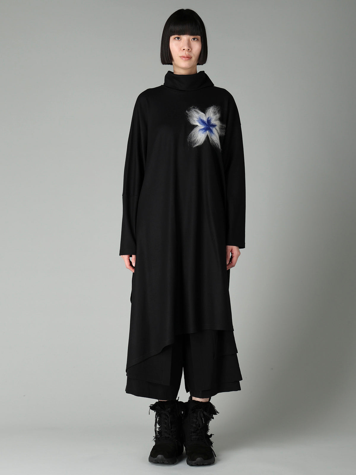 MILLED WOOL SINGLE NEEDLE PUNCH DRESS
