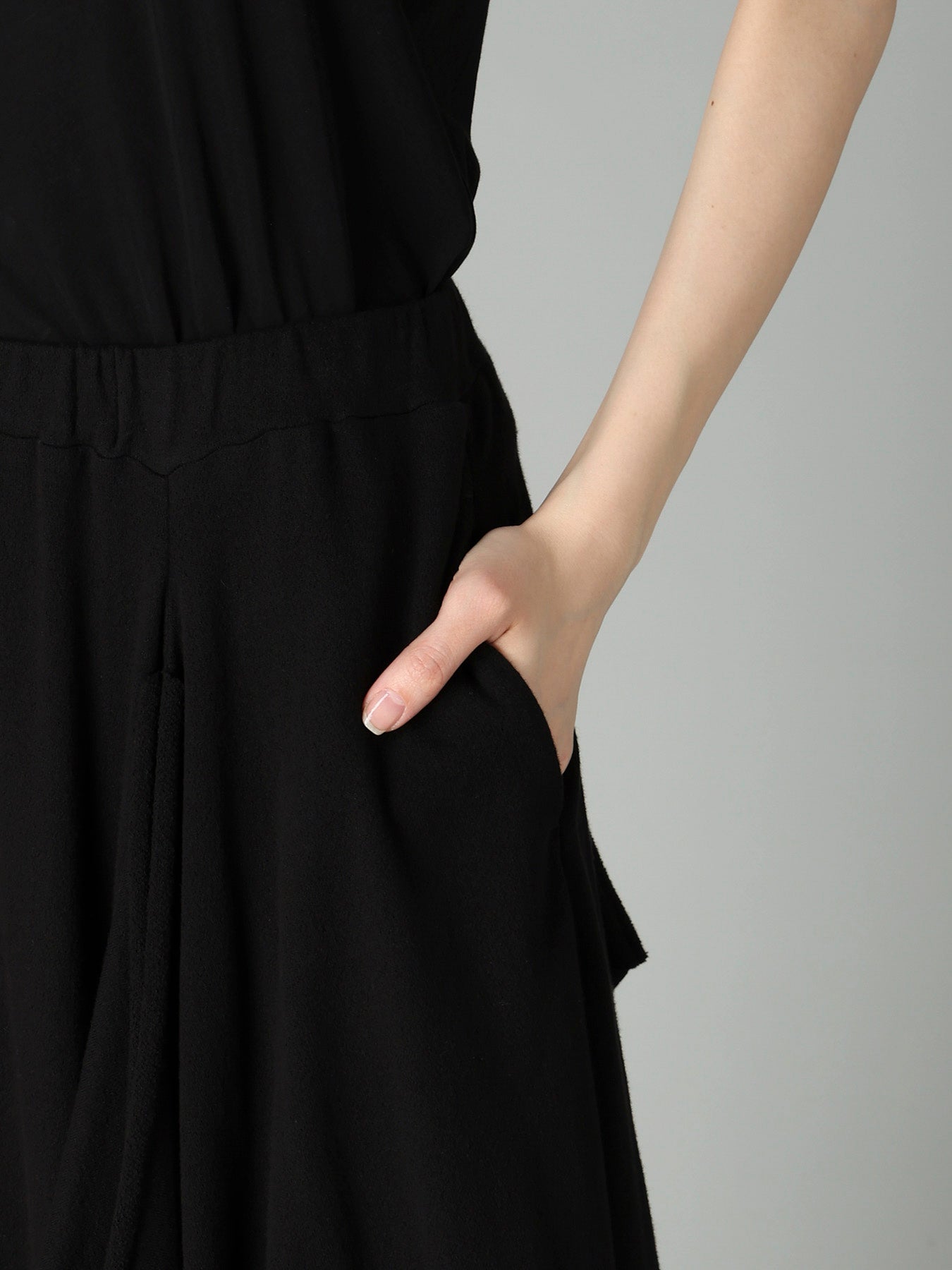 CREPE FRENCH TERRY ASYMMETRIC SKIRT