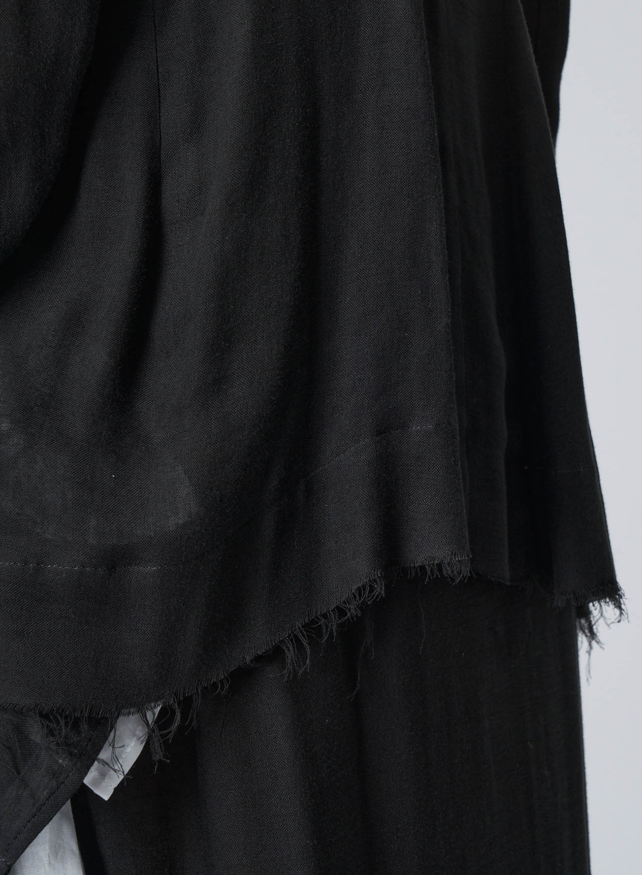 SHORT FRONT PLEATED JACKET