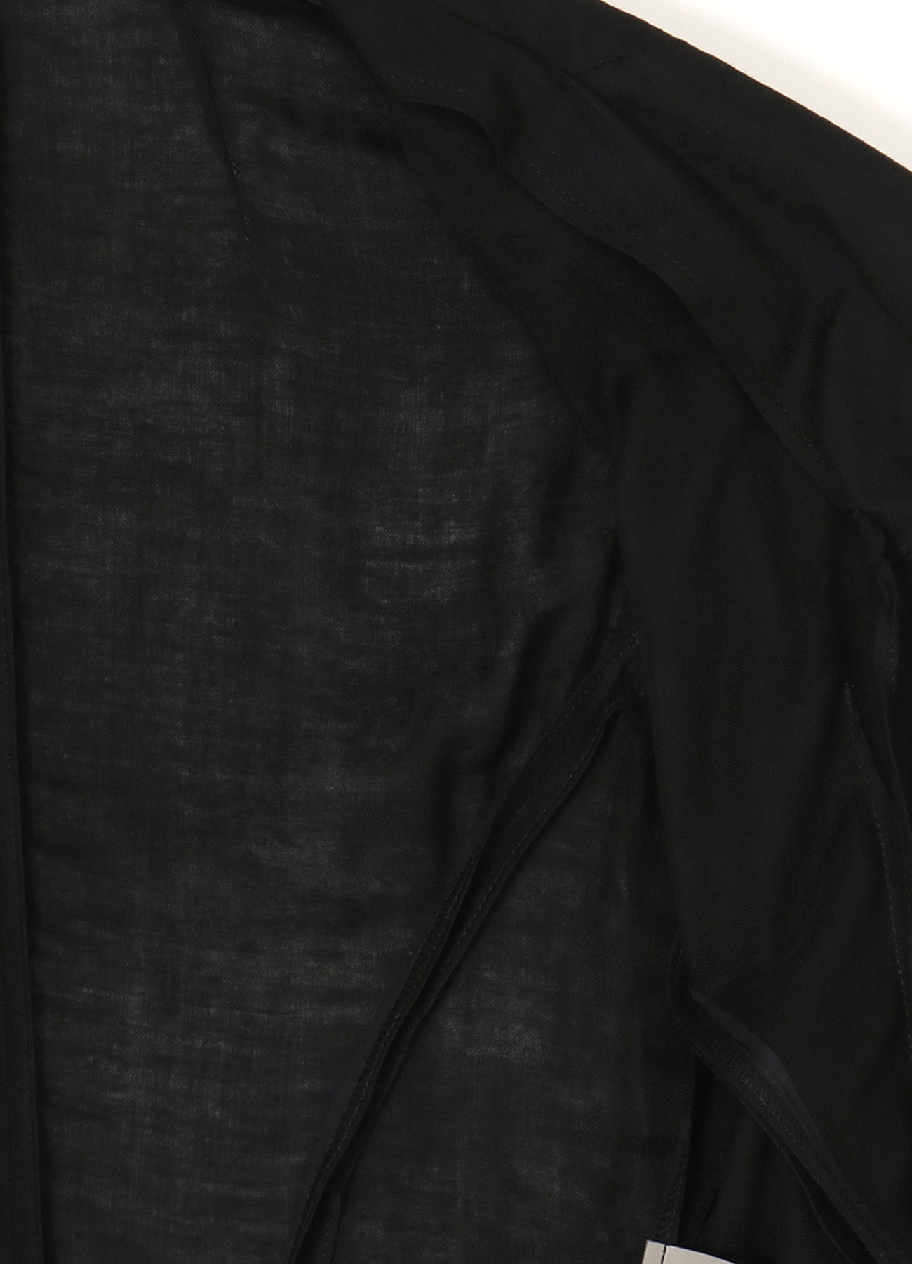 SHORT FRONT PLEATED JACKET