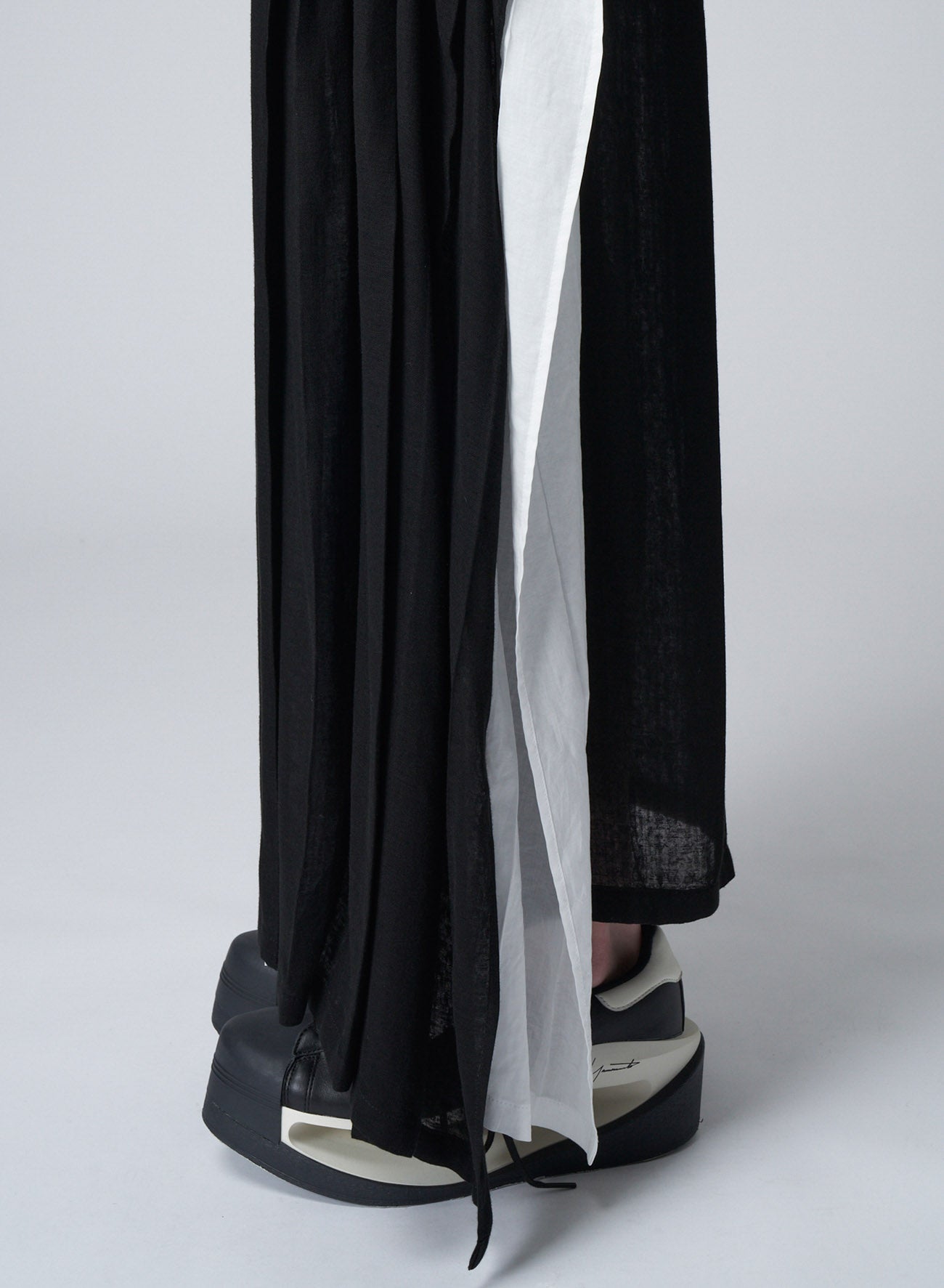 PLEATED LONG S