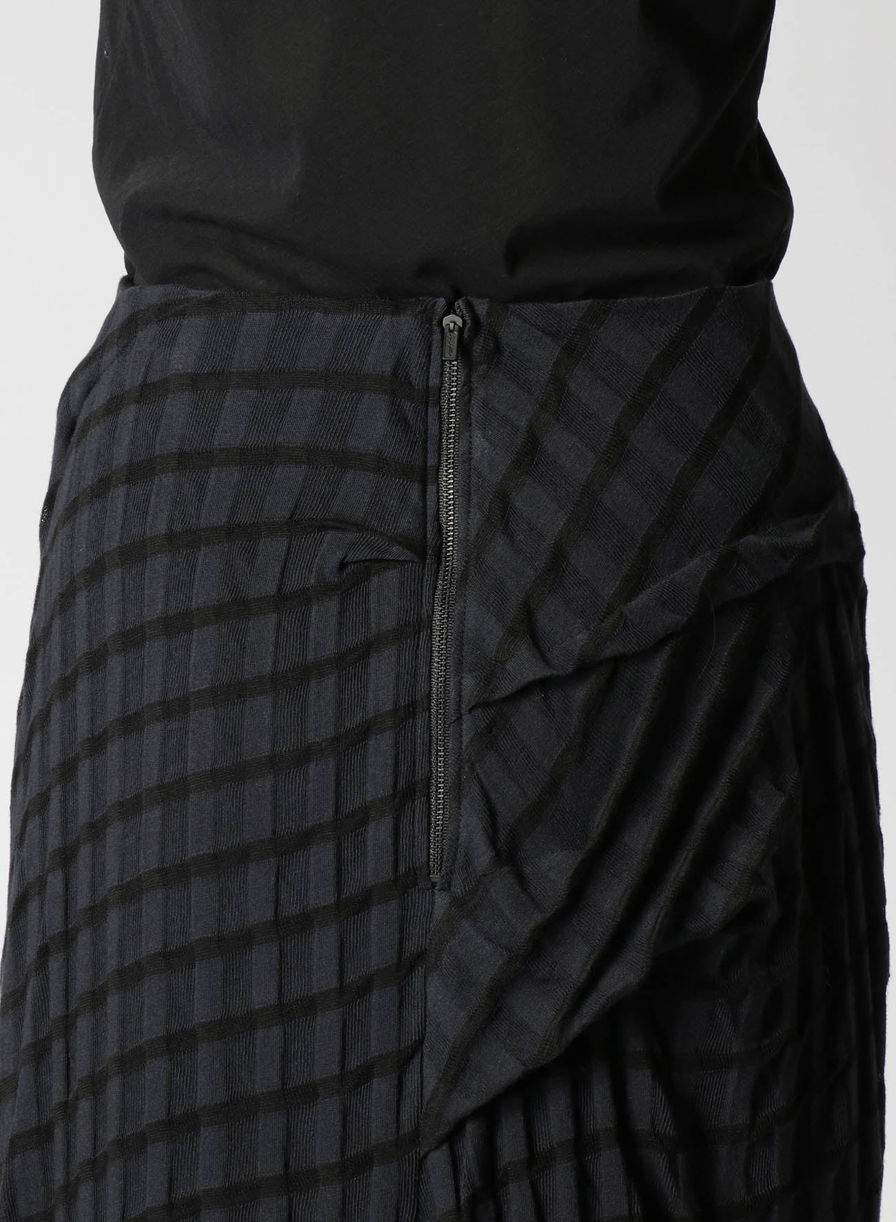 PLAID JERSEY PLEATED SKIRT