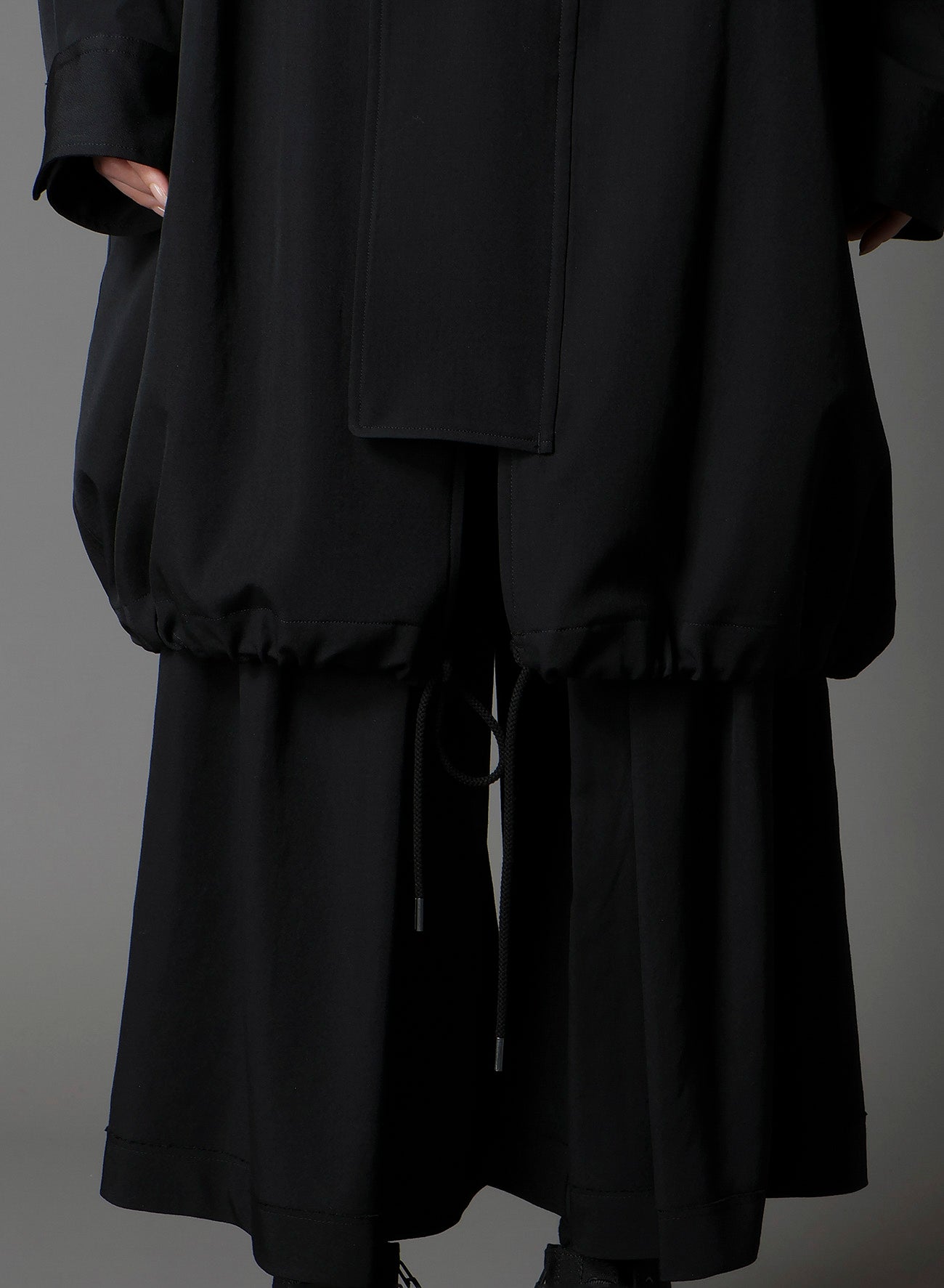 W/GABARDINE HIGH NECK HOODED MODS COAT