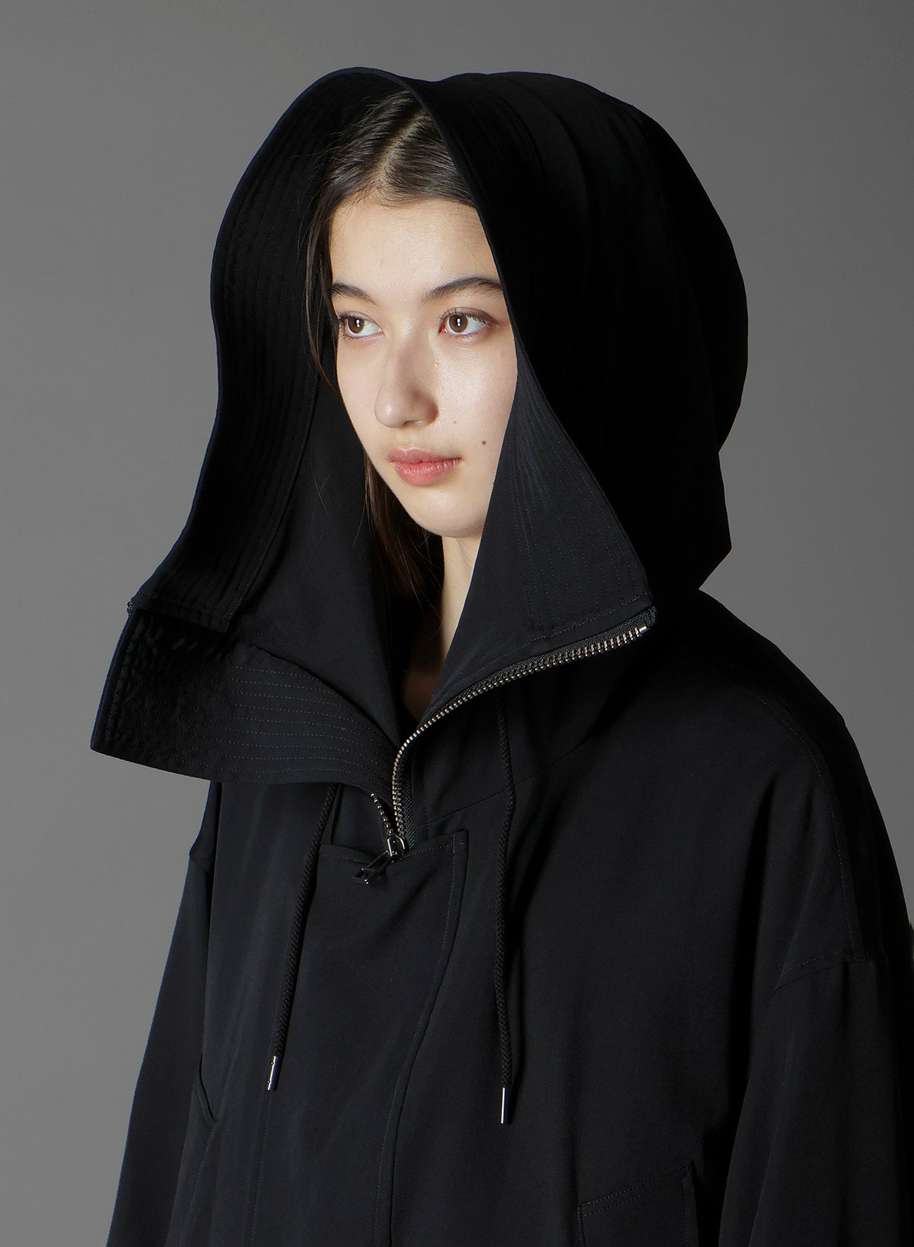 W/GABARDINE HIGH NECK HOODED MODS COAT