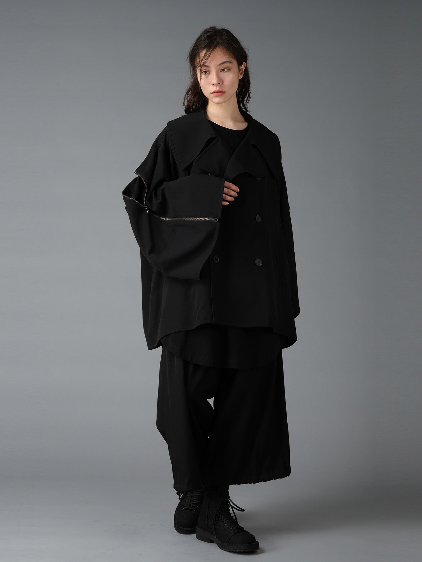 WOOL GABARDINE SHORT LENGTH BIG SLEEVE DOUBLE COAT